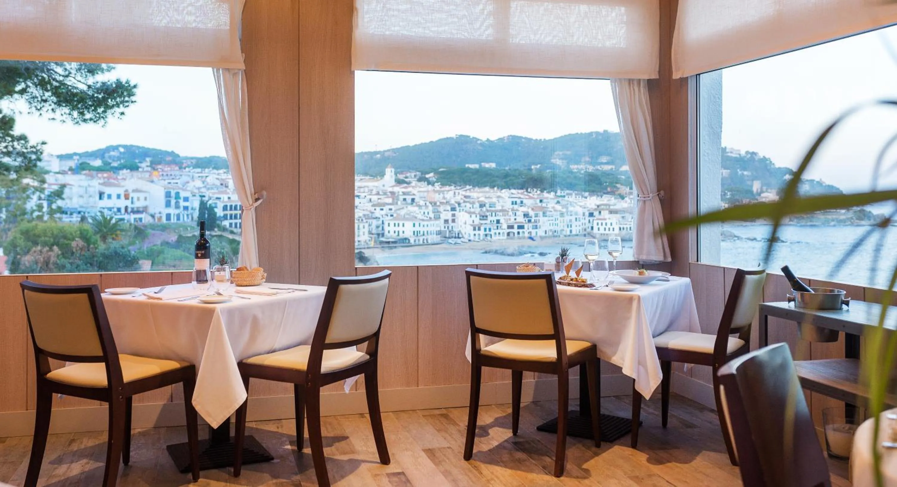 Restaurant/places to eat in Hotel Sant Roc