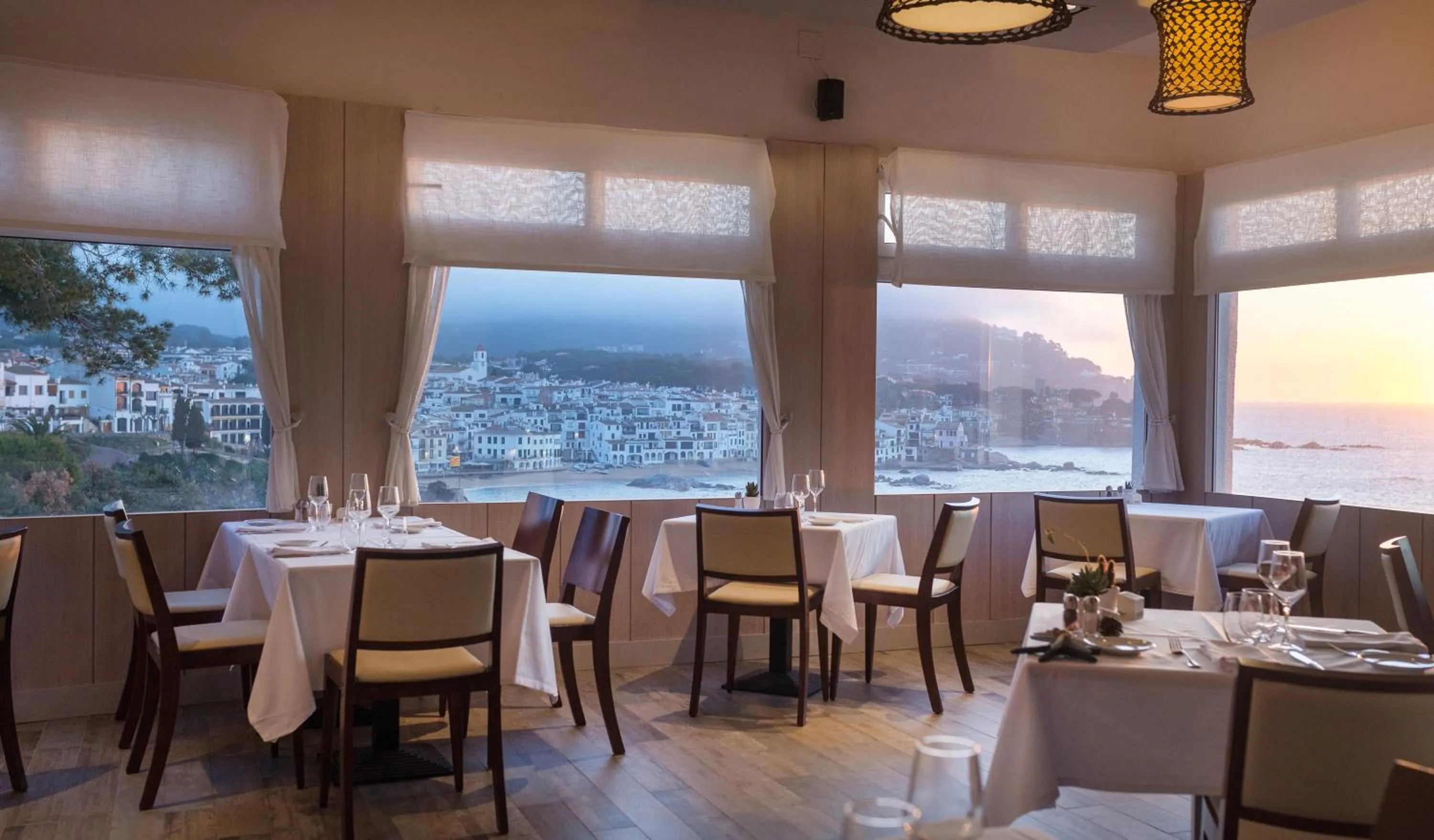 Restaurant/places to eat in Hotel Sant Roc