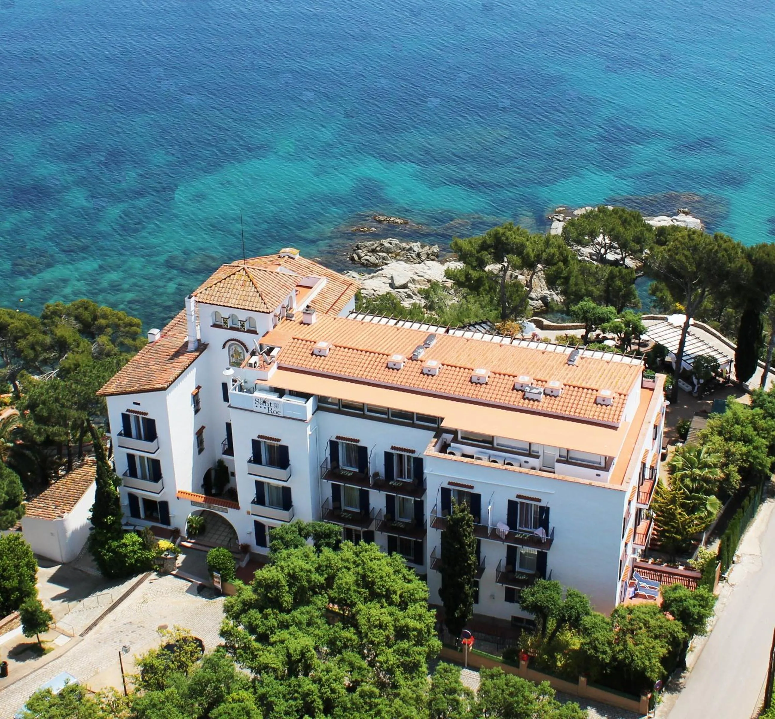 Property building in Hotel Sant Roc