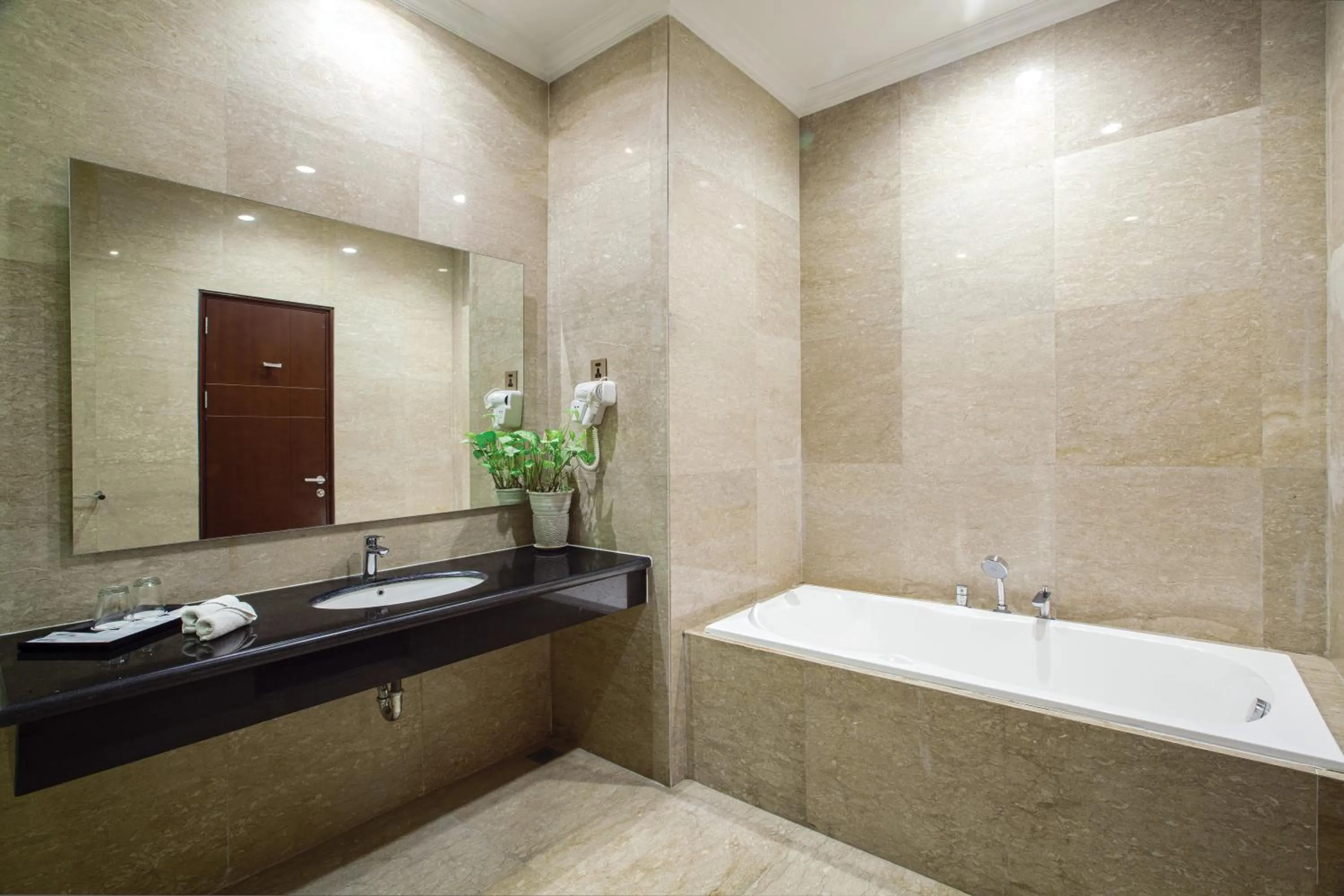 Bathroom in The Green Peak, ARTOTEL Curated