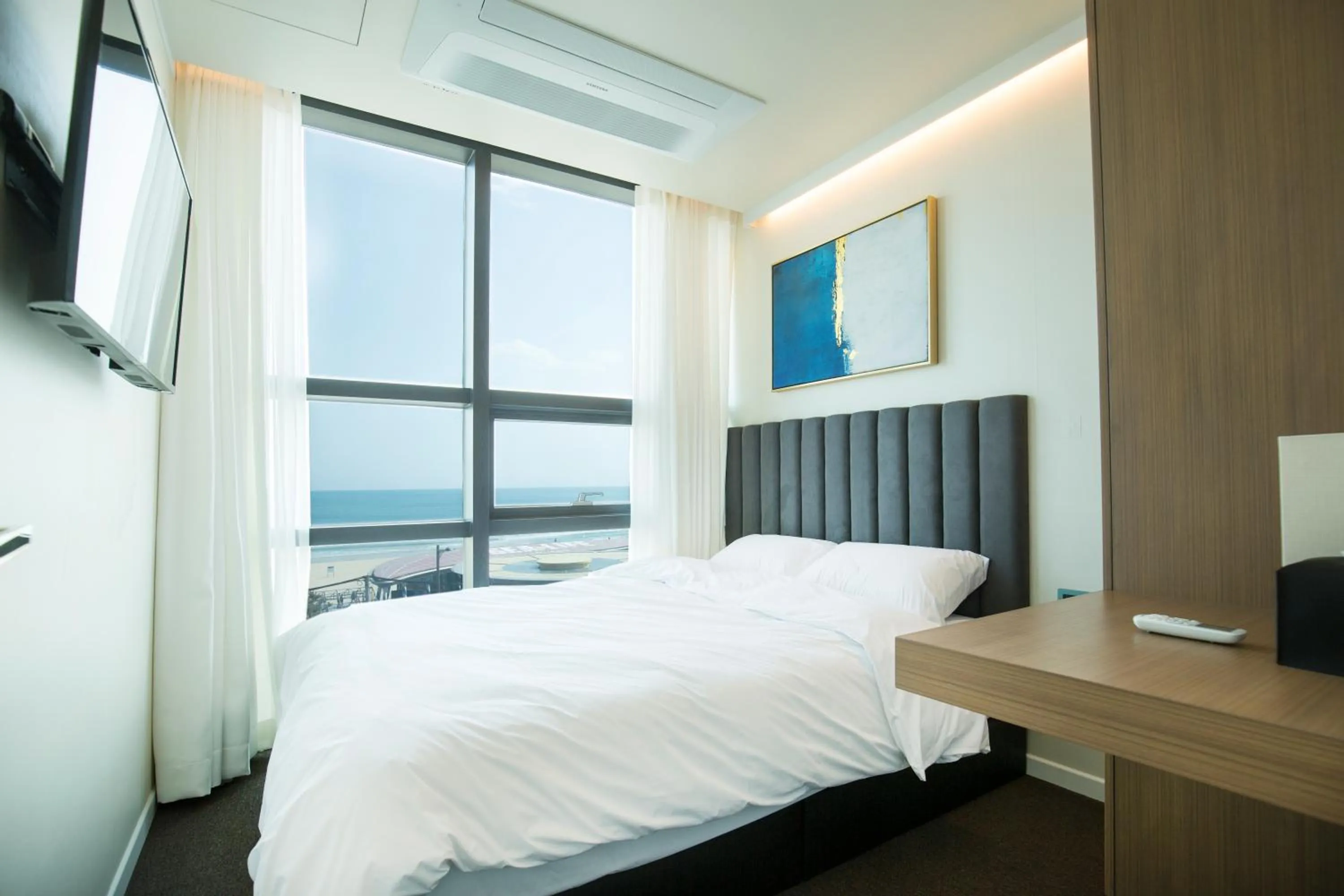 Bedroom, Bed in UH Suite The Haeundae