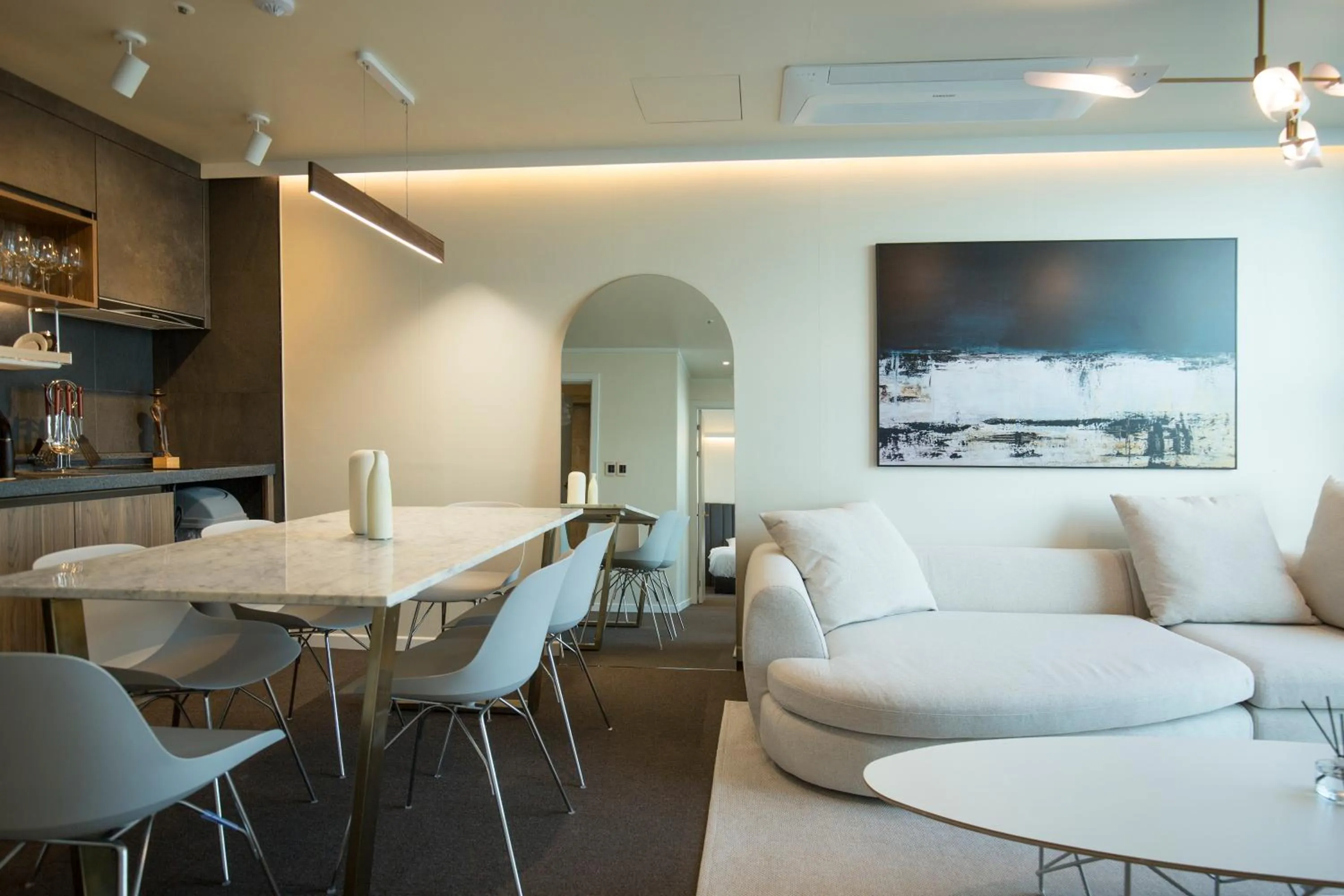 Living room in UH Suite The Haeundae