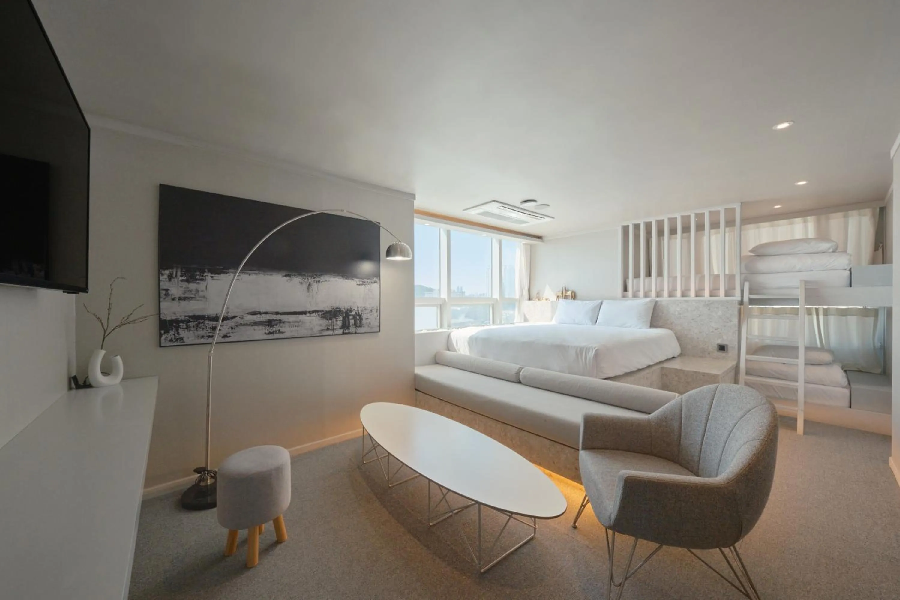 Bedroom, Bed in UH Suite The Haeundae