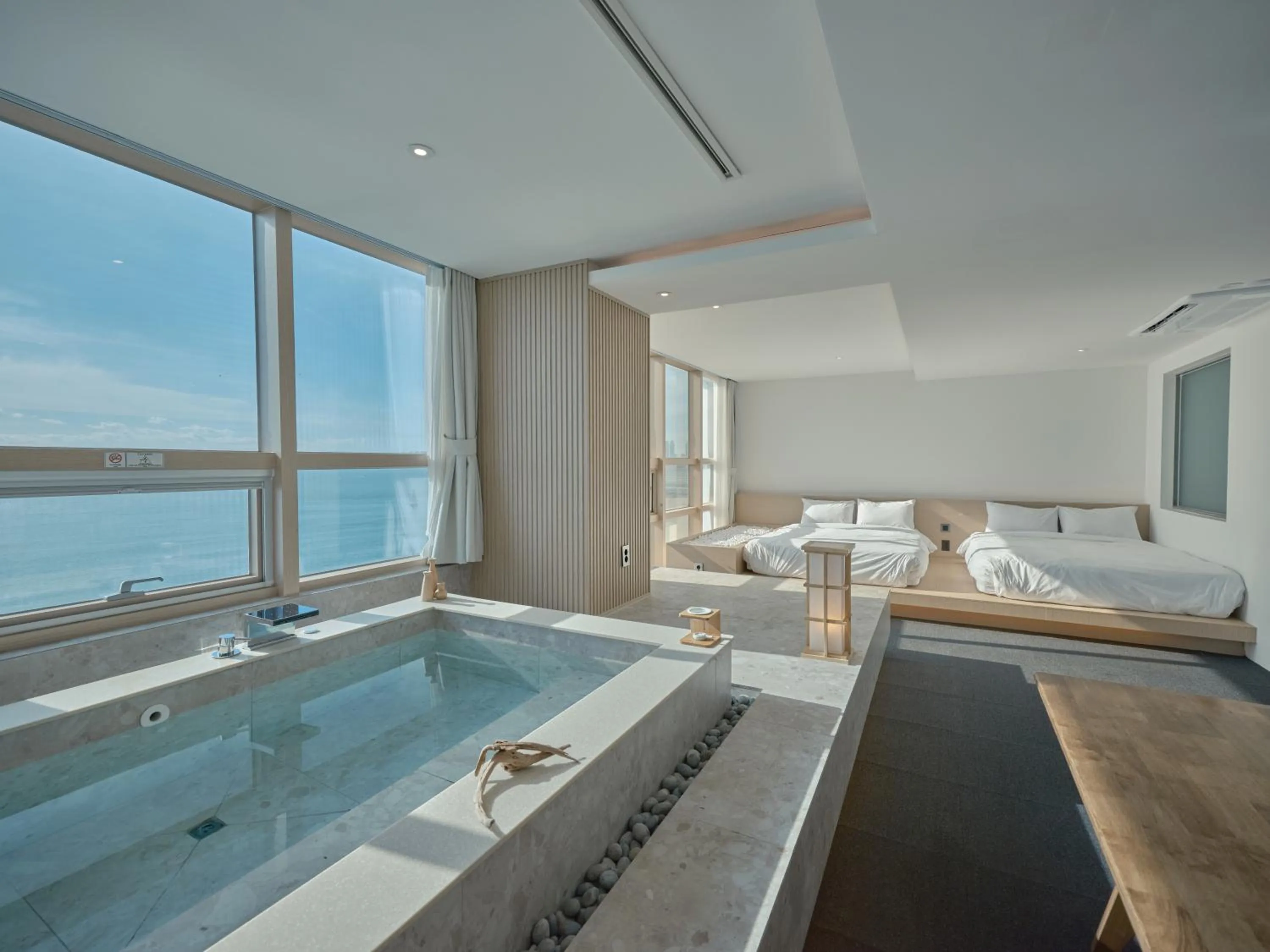Bedroom, Bed in UH Suite The Haeundae
