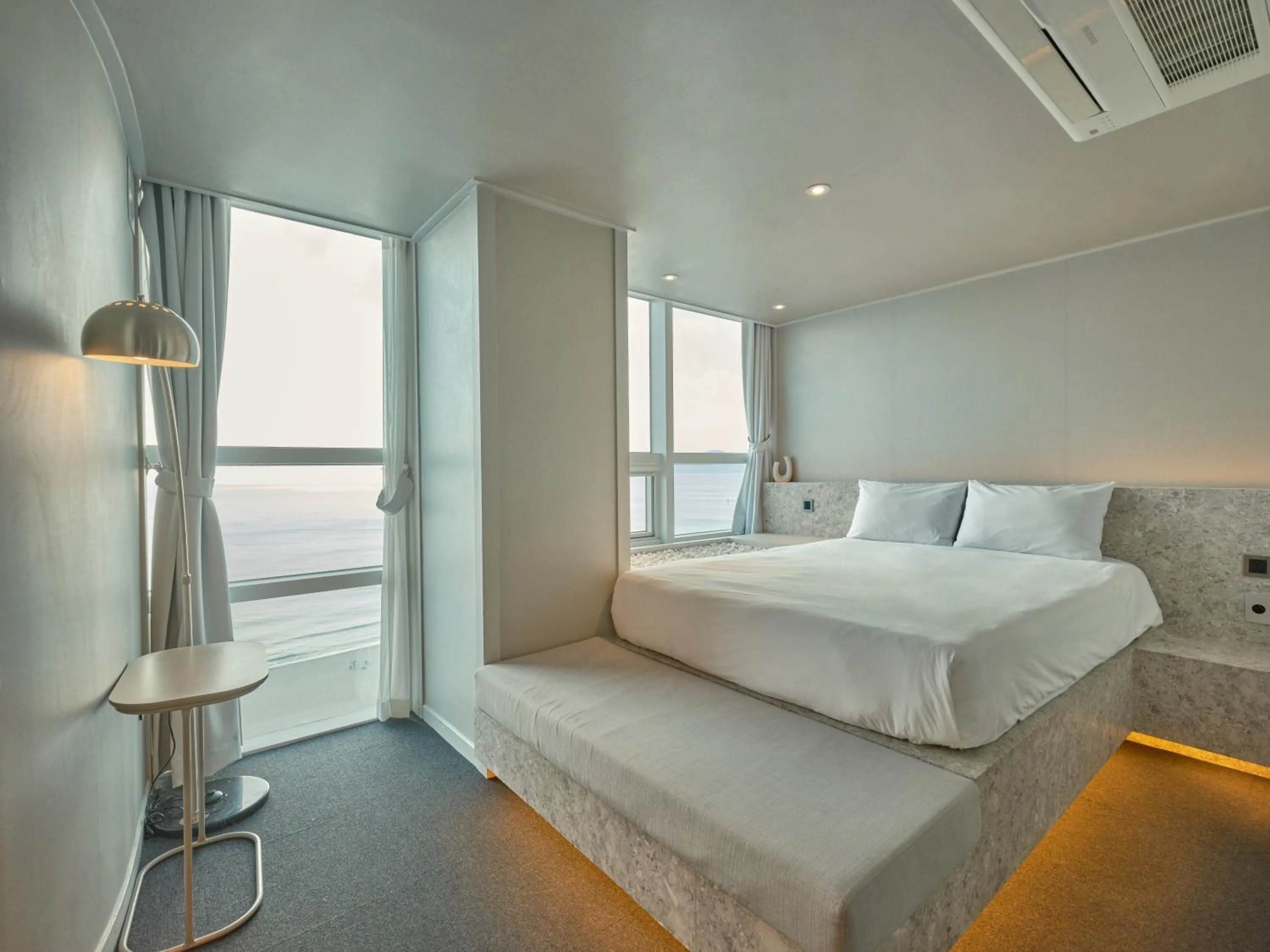 Bed in UH Suite The Haeundae