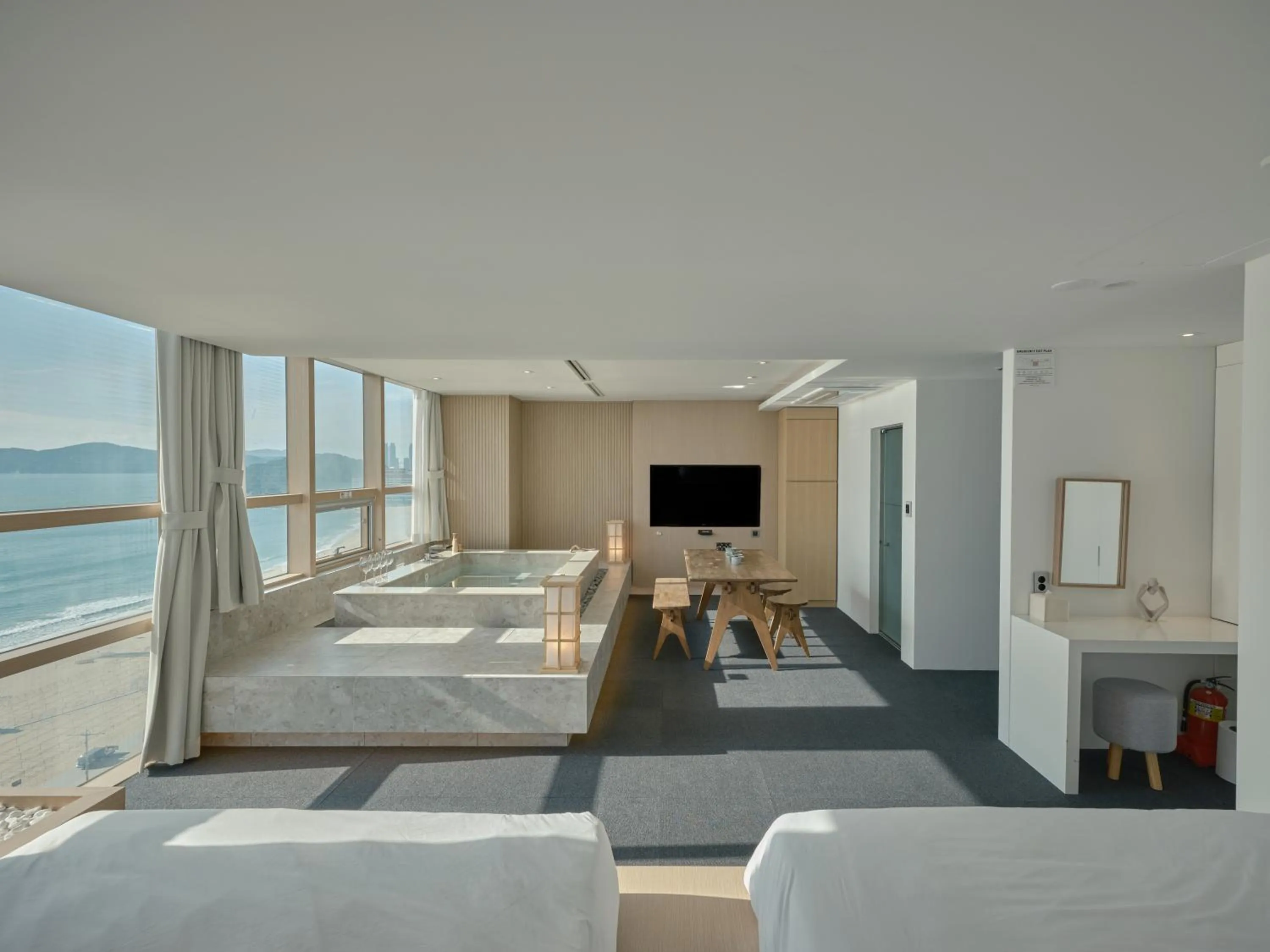 Bedroom, Bed in UH Suite The Haeundae