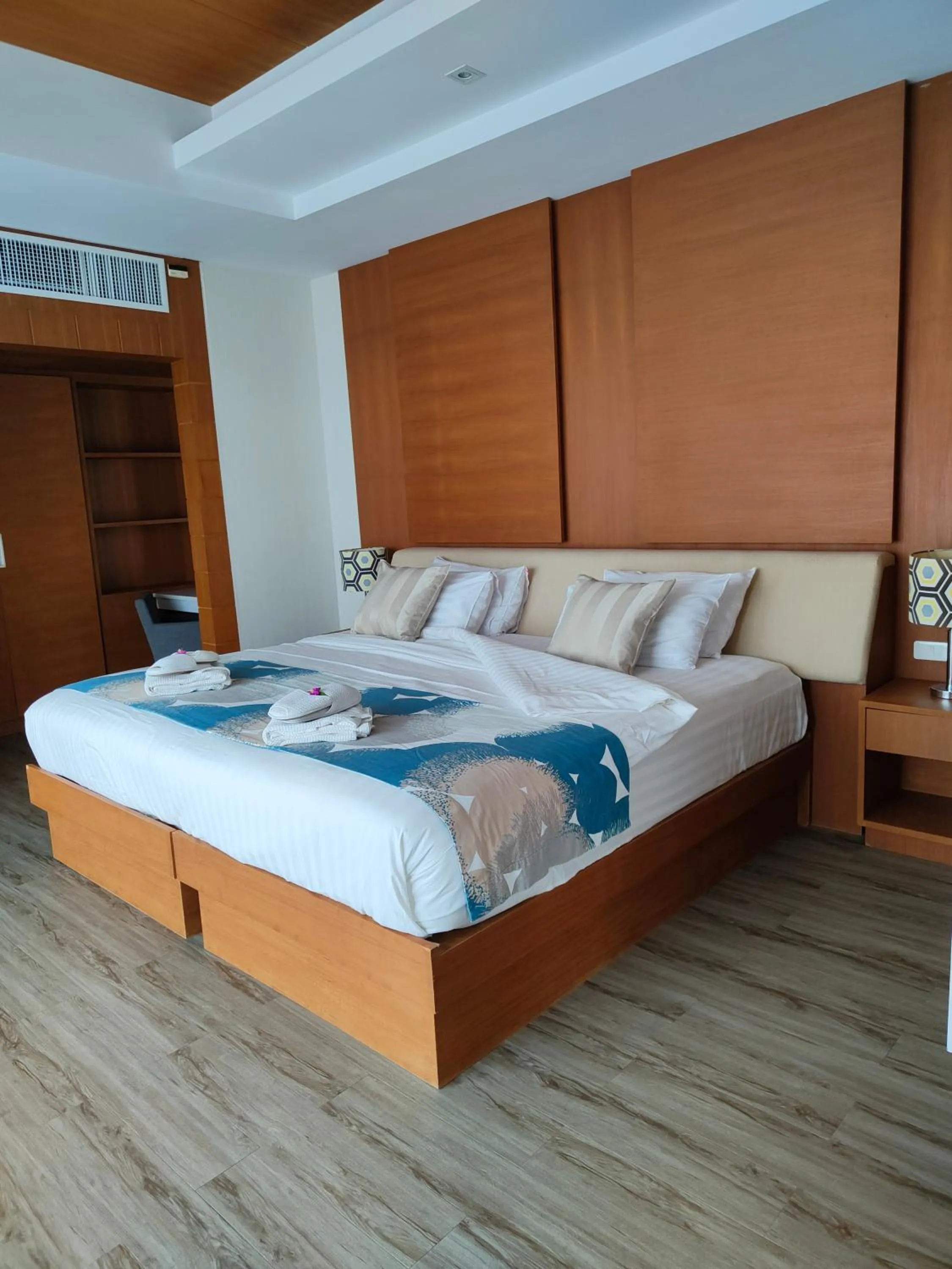 Bed in Phuket Jungle Experience Resort