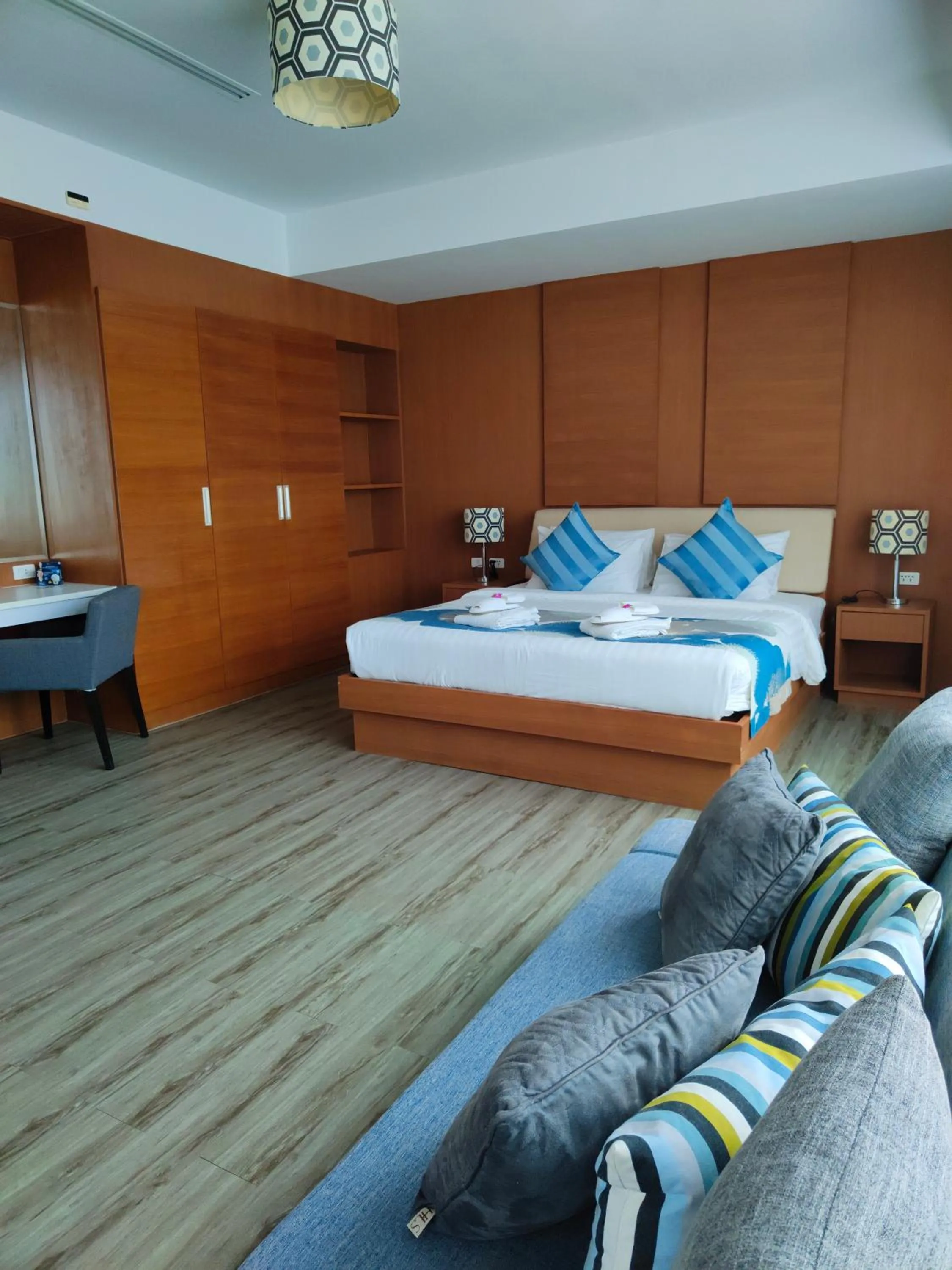 Bed in Phuket Jungle Experience Resort