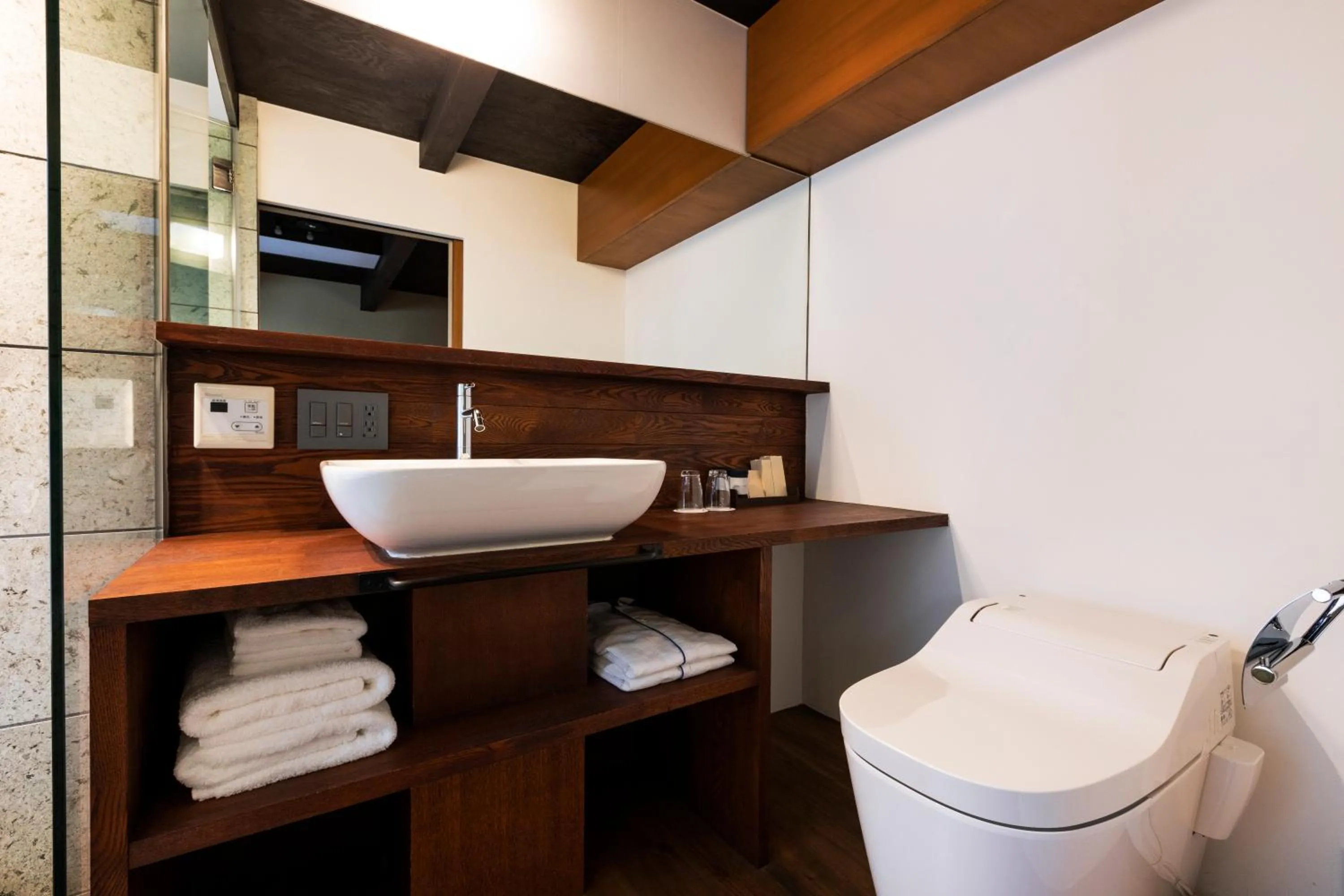 Toilet in Rinn Shiki Juraku