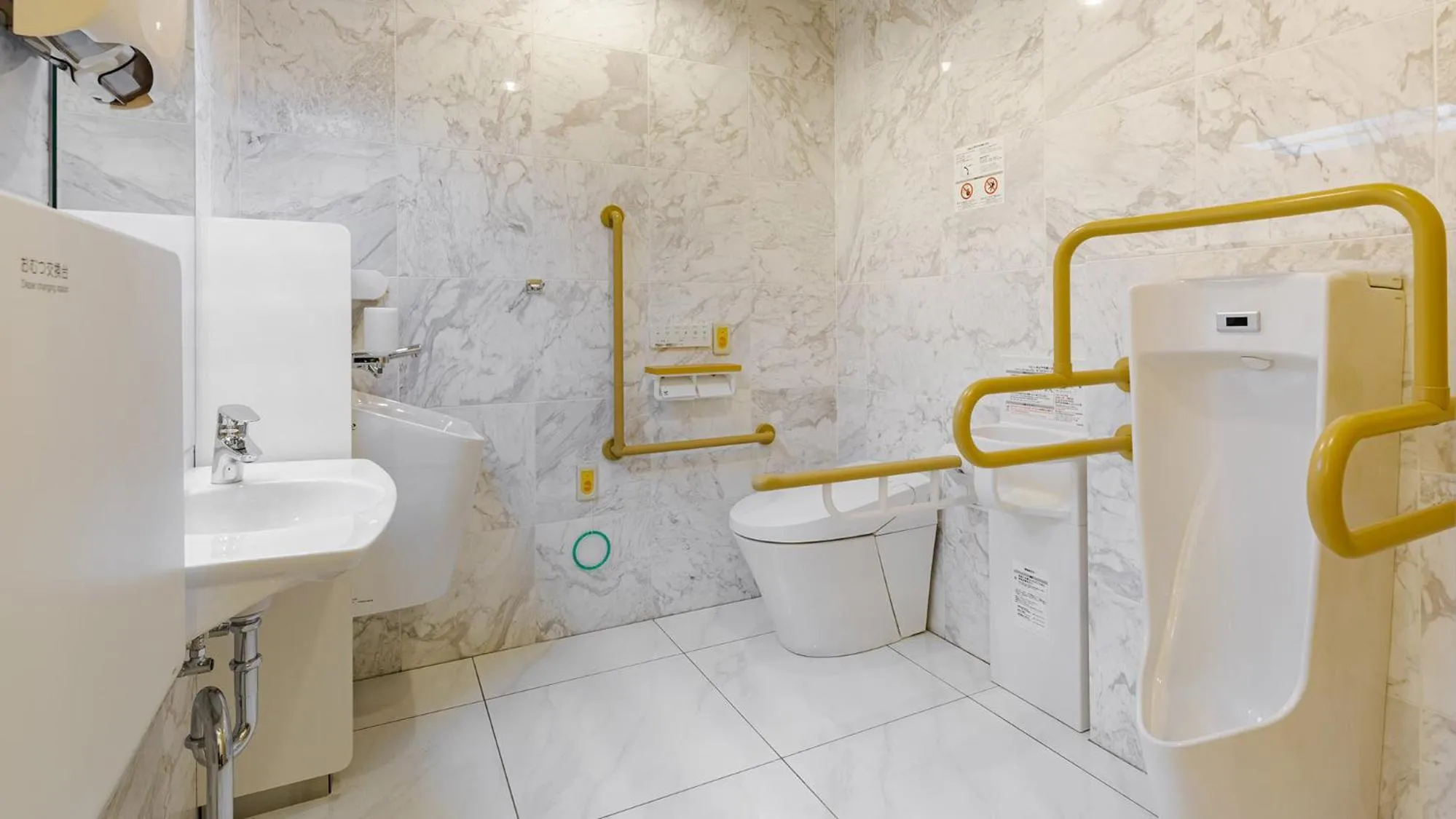 Toilet in Toyoko Inn Osaka Bentencho