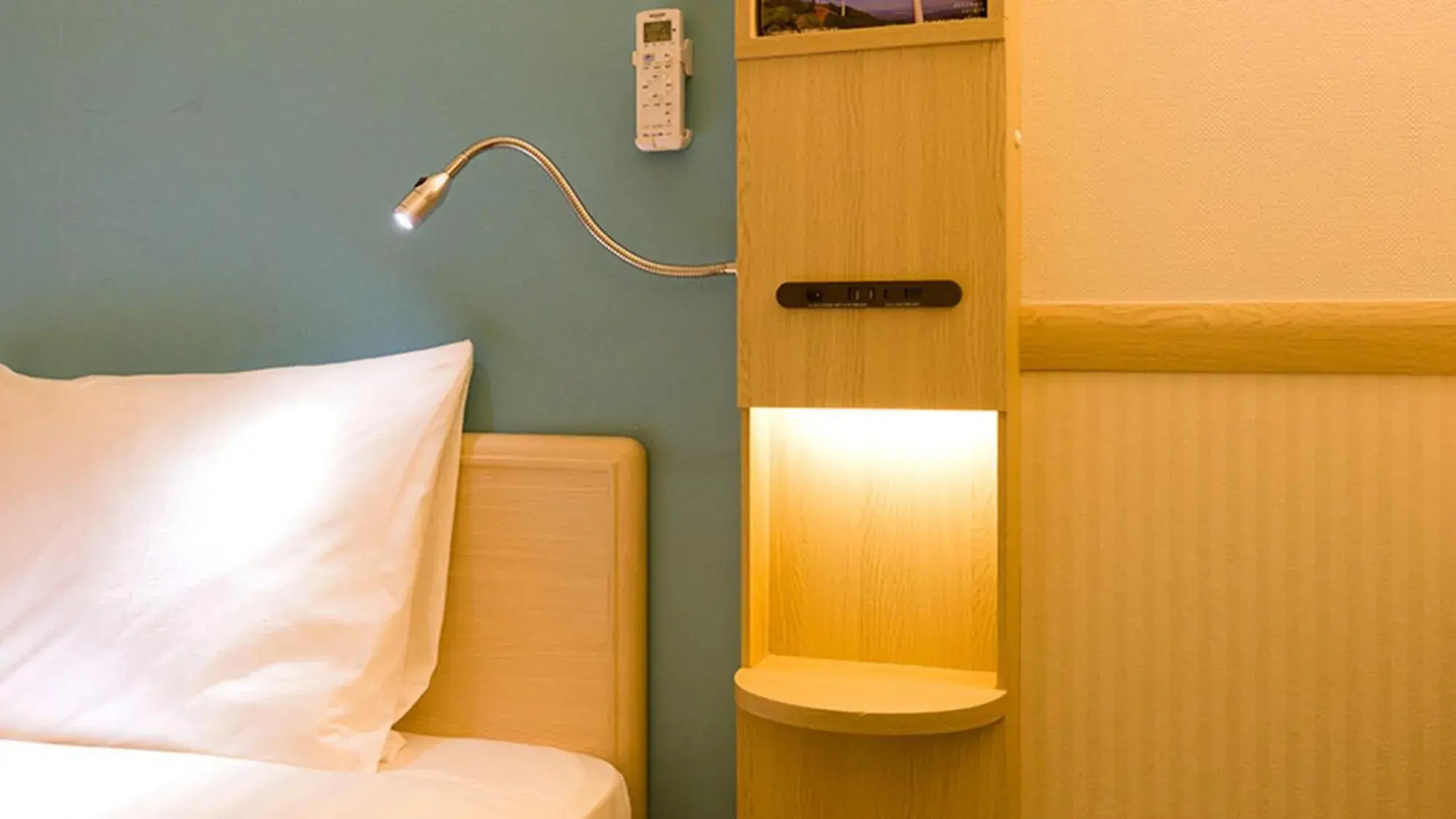 Double Room for Single Use - Non-Smoking in Toyoko Inn Nagano-eki Higashi-guchi Double Room for Single Use - Non-Smoking in Toyoko Inn Nagano-eki Higashi-guchi