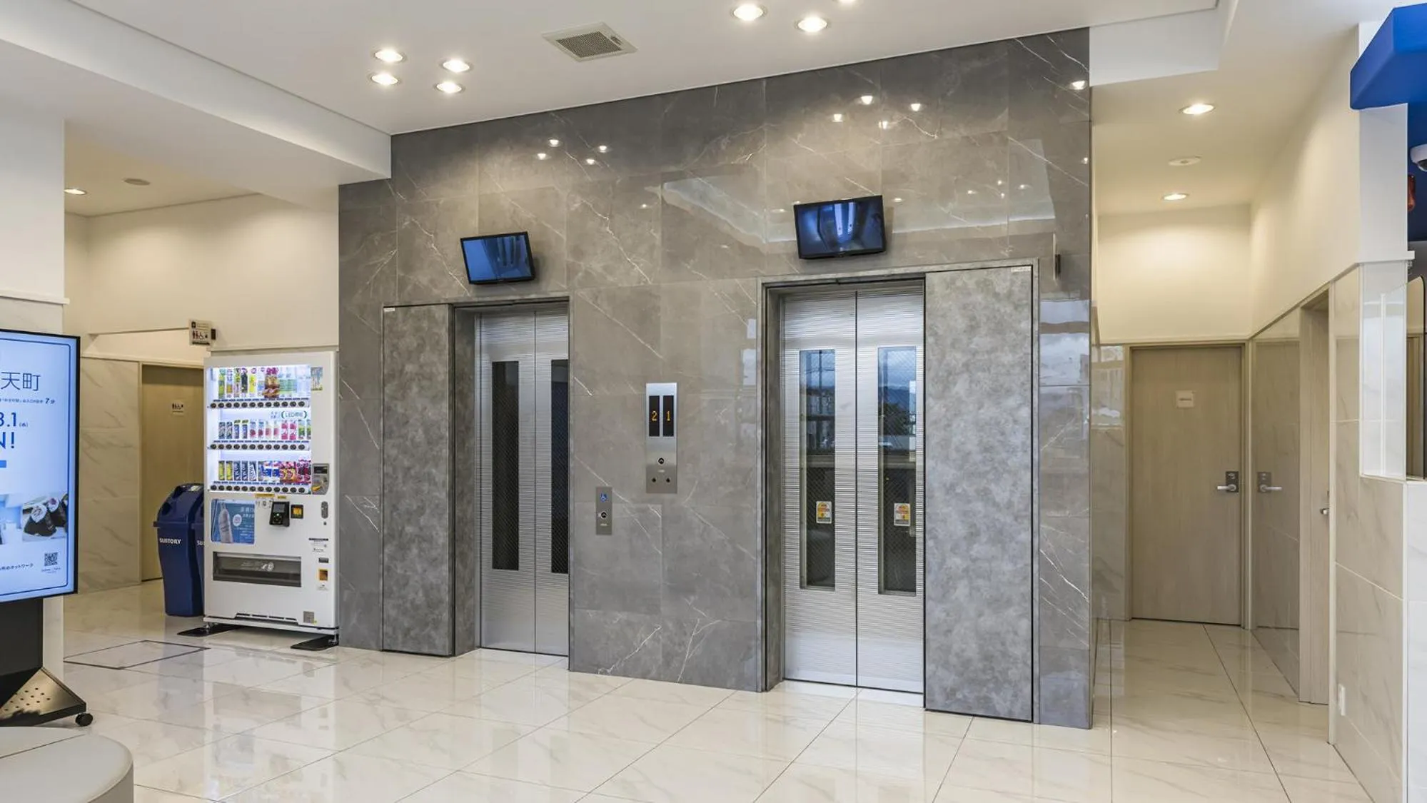 elevator in Toyoko Inn Nagano-eki Higashi-guchi