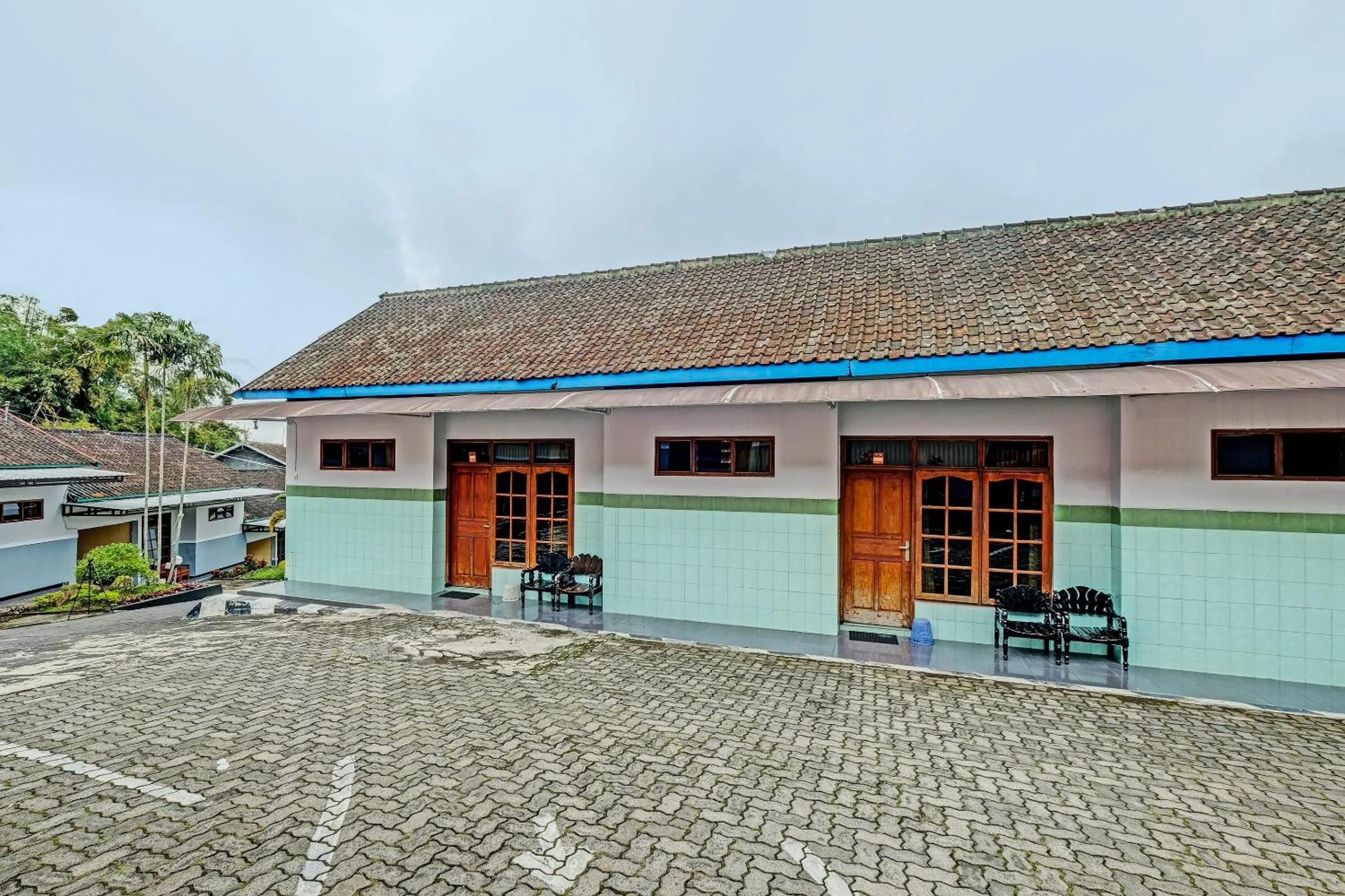 Facade/entrance in Hotel O Citra Dewi 2