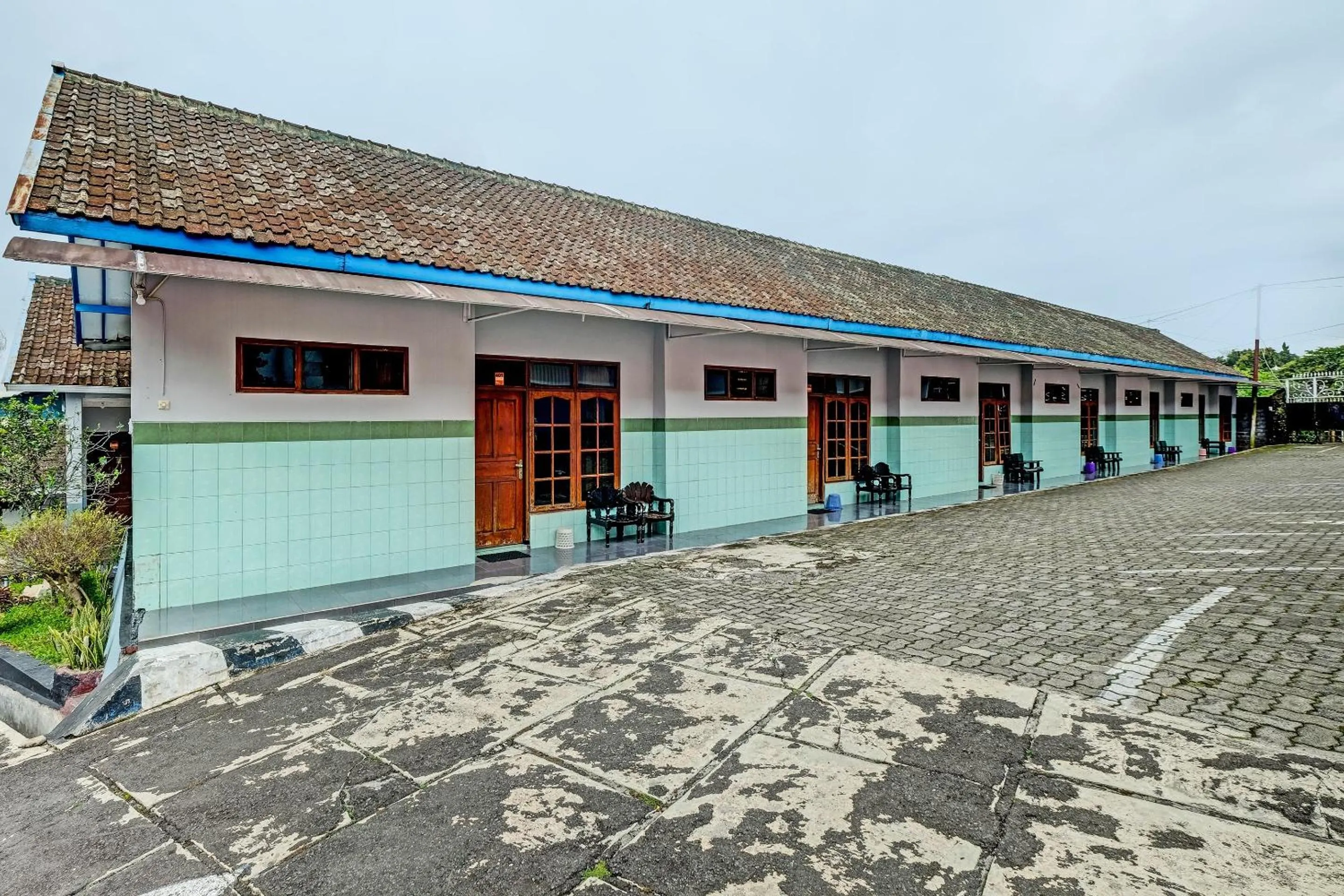 Facade/entrance in Hotel O Citra Dewi 2