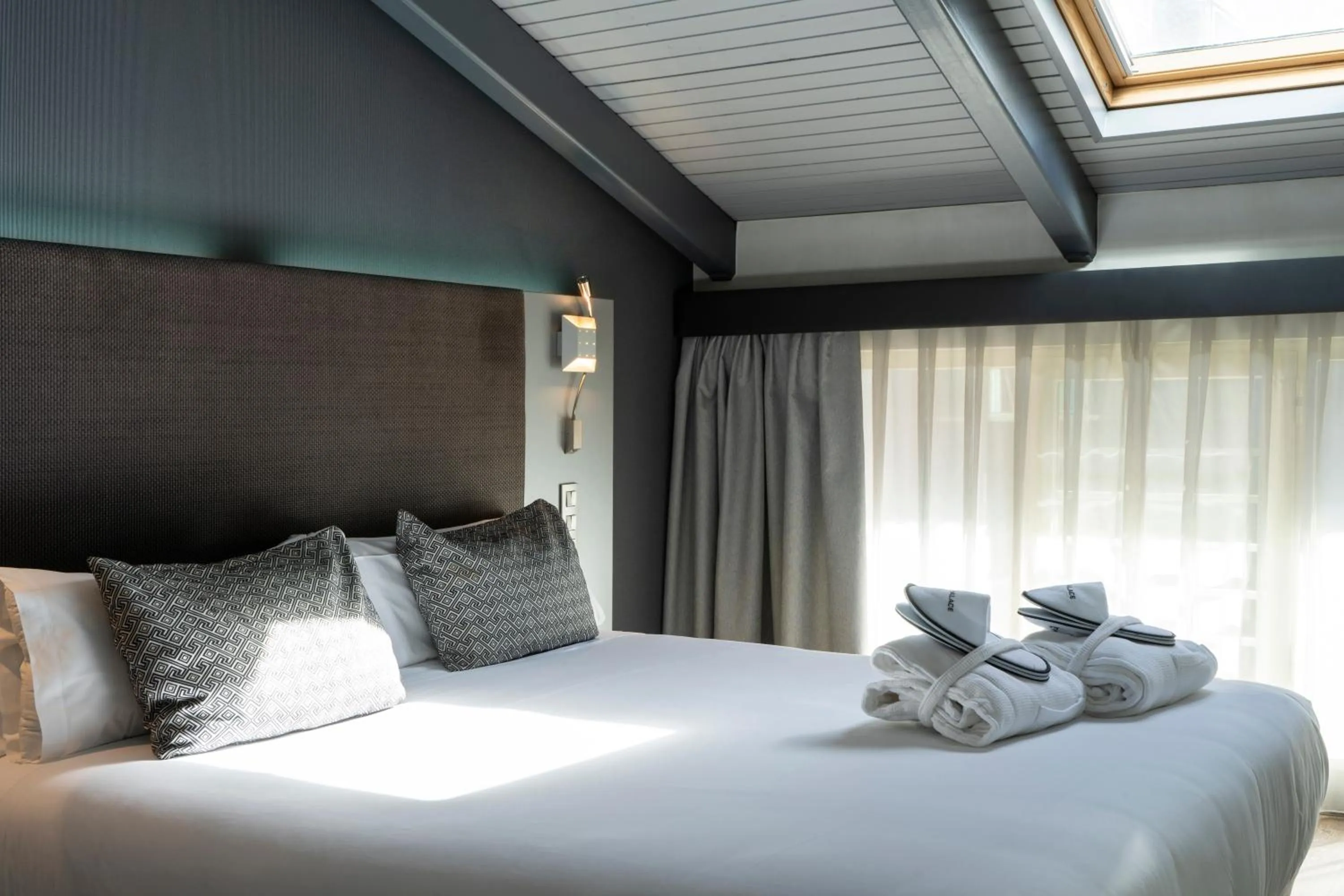 Bedroom, Bed in Petit Palace Plaza España