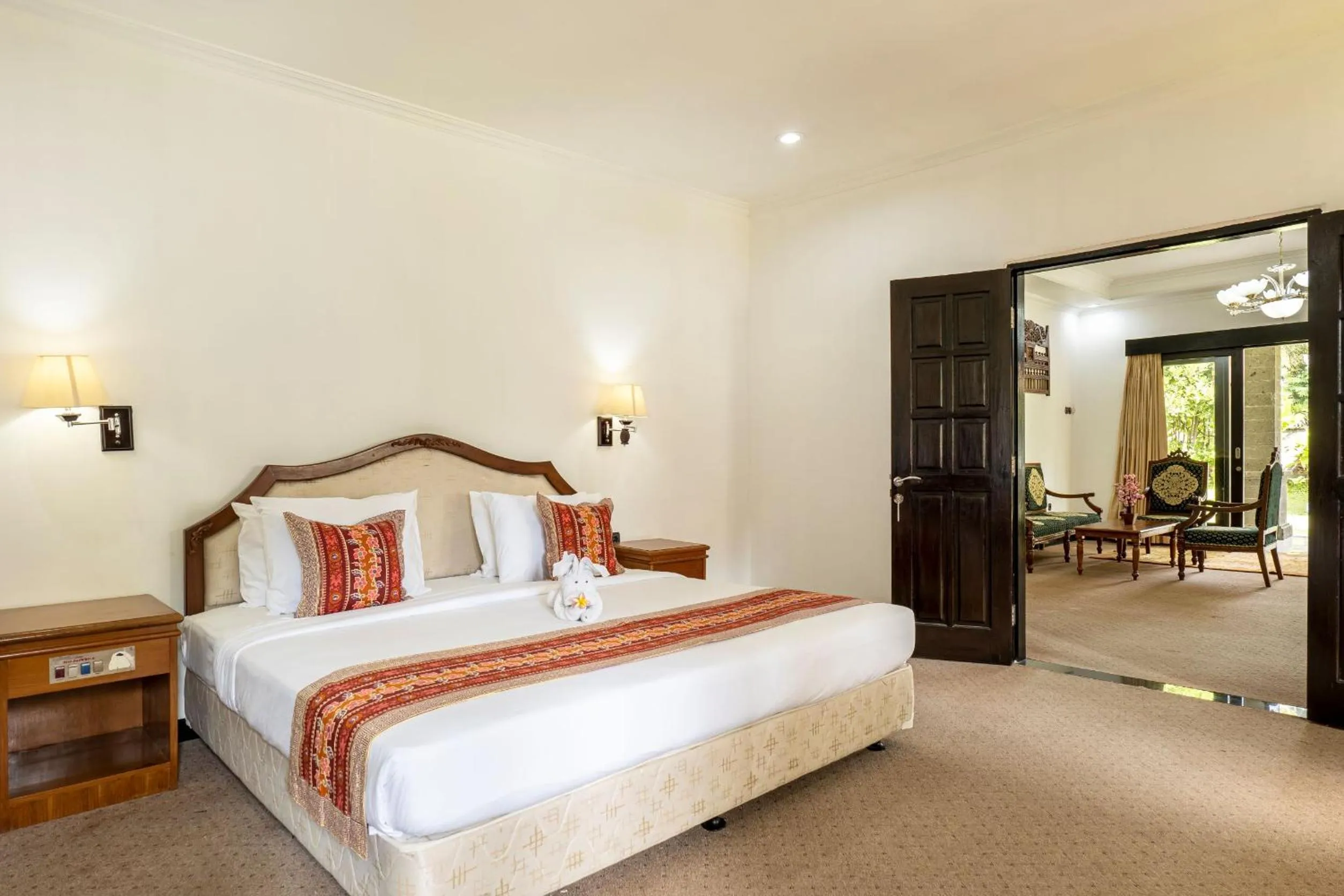 Bed in Jimbarwana Hotel