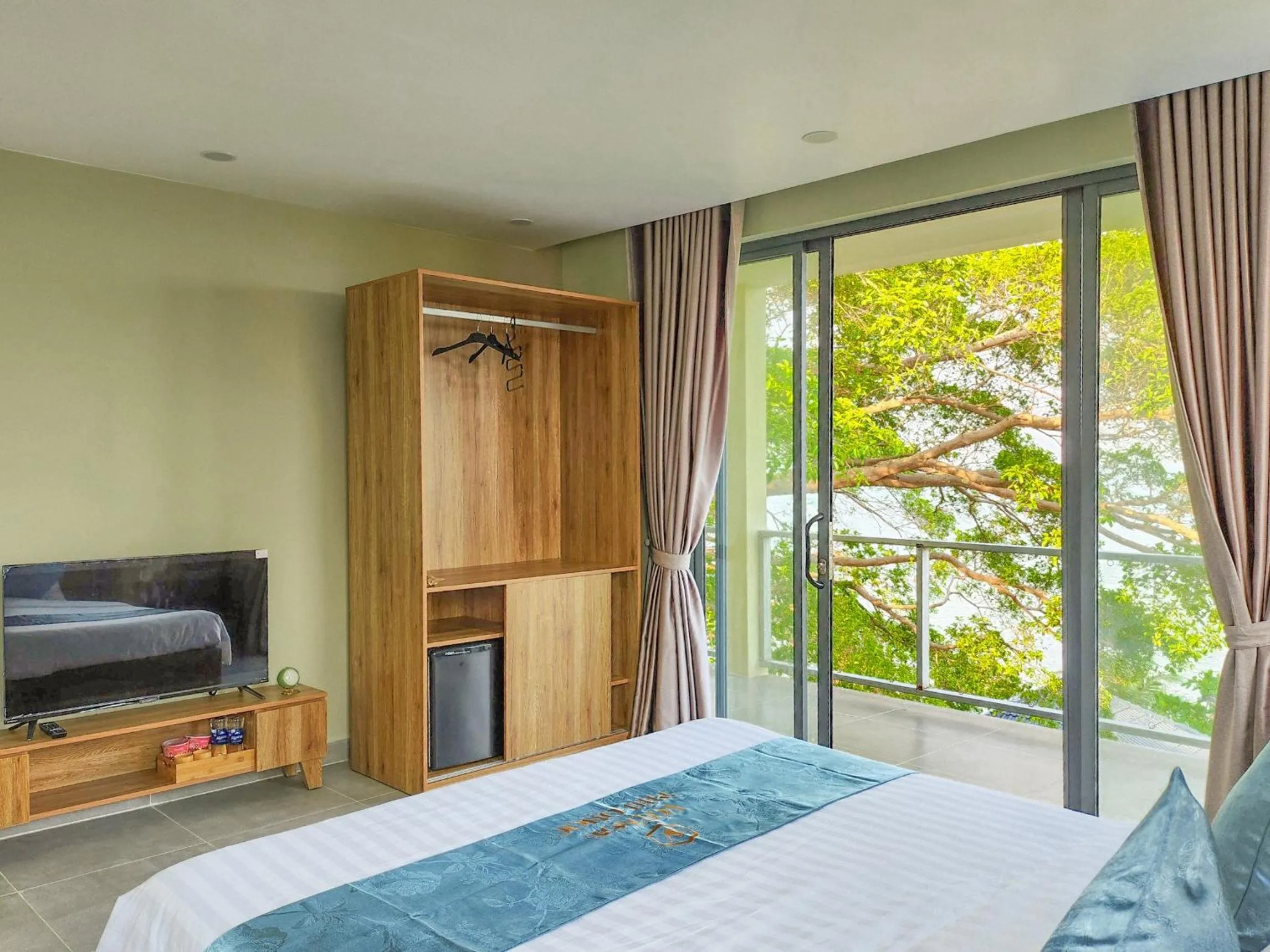 Voyage Phu Quoc Beach Resort