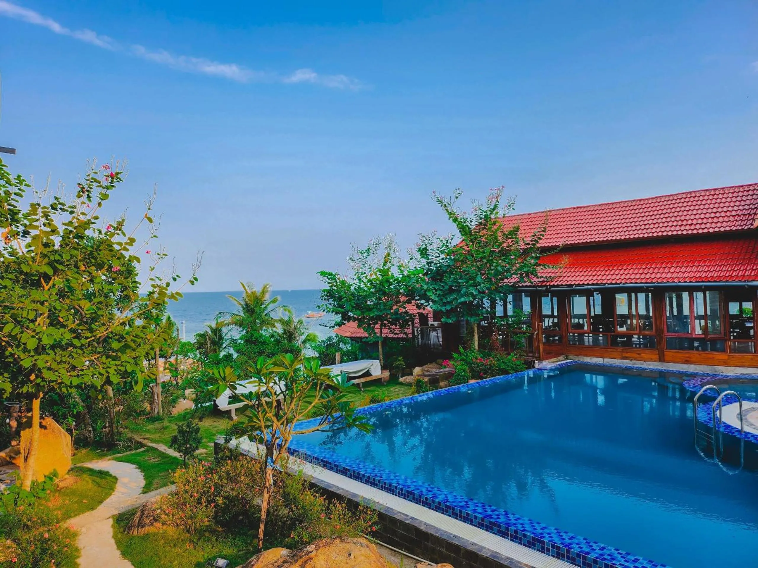 Voyage Phu Quoc Beach Resort