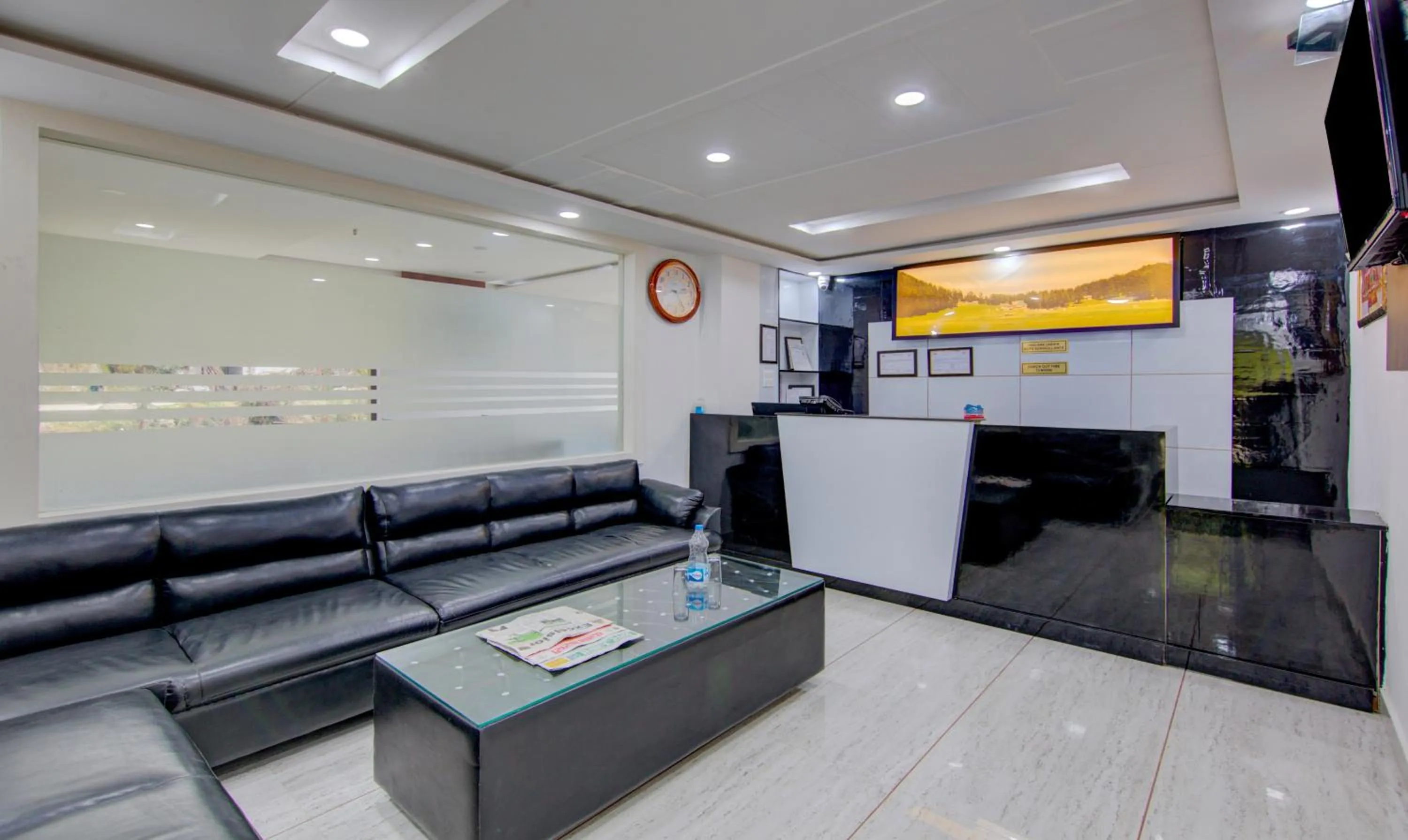 Lobby or reception in Treebo Down Town, Dalhousie