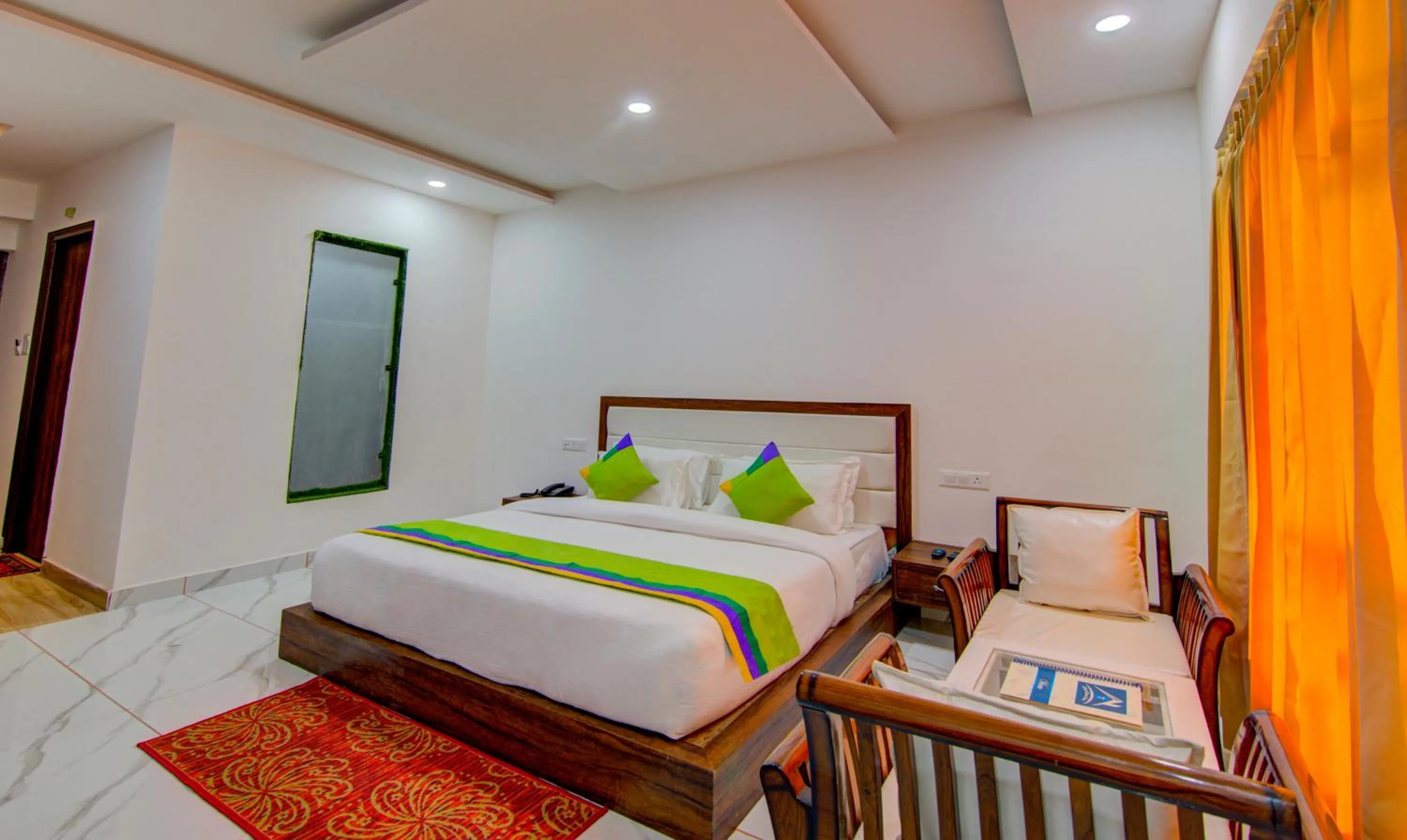 Bedroom, Bed in Treebo Down Town, Dalhousie