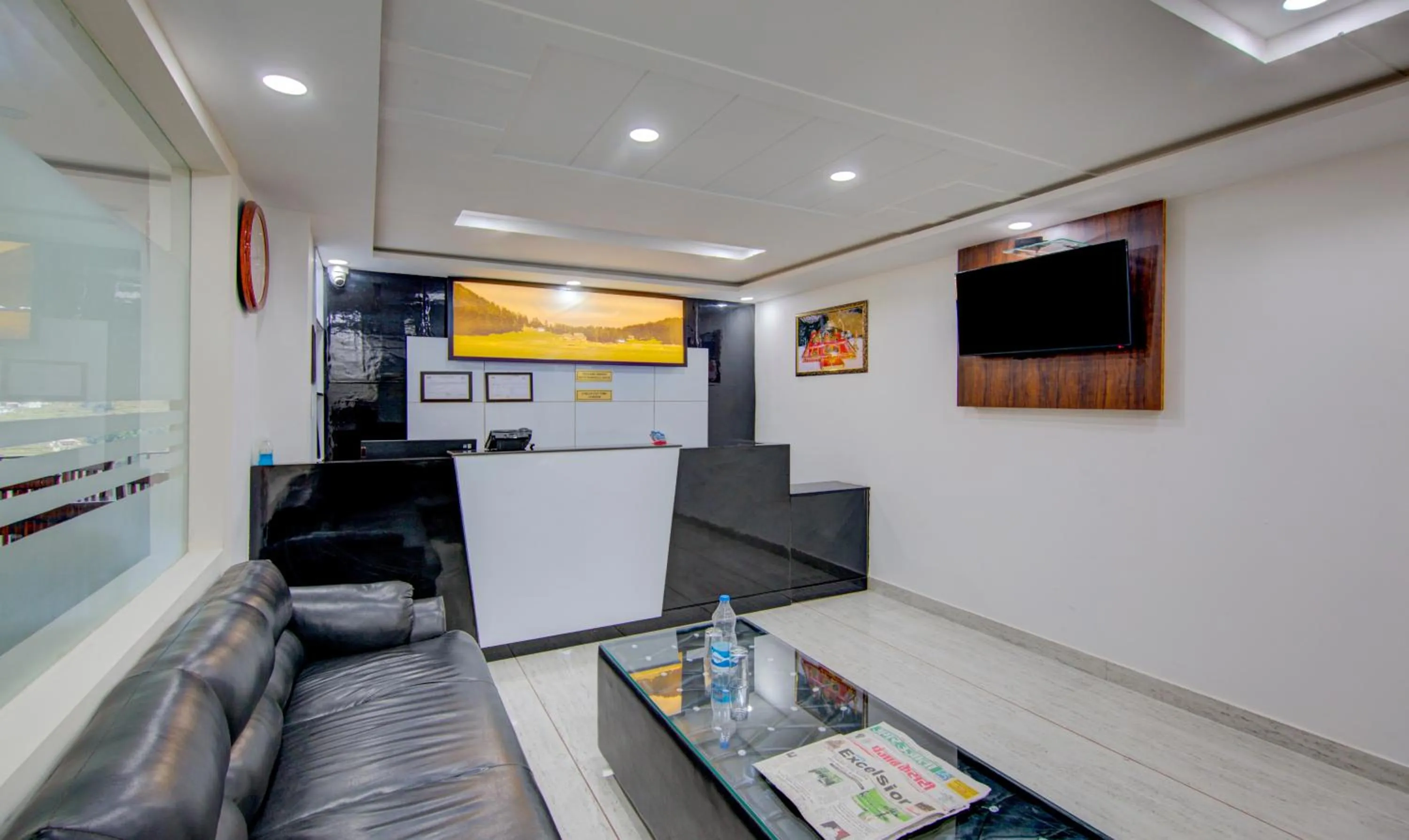 Lobby or reception in Treebo Down Town, Dalhousie