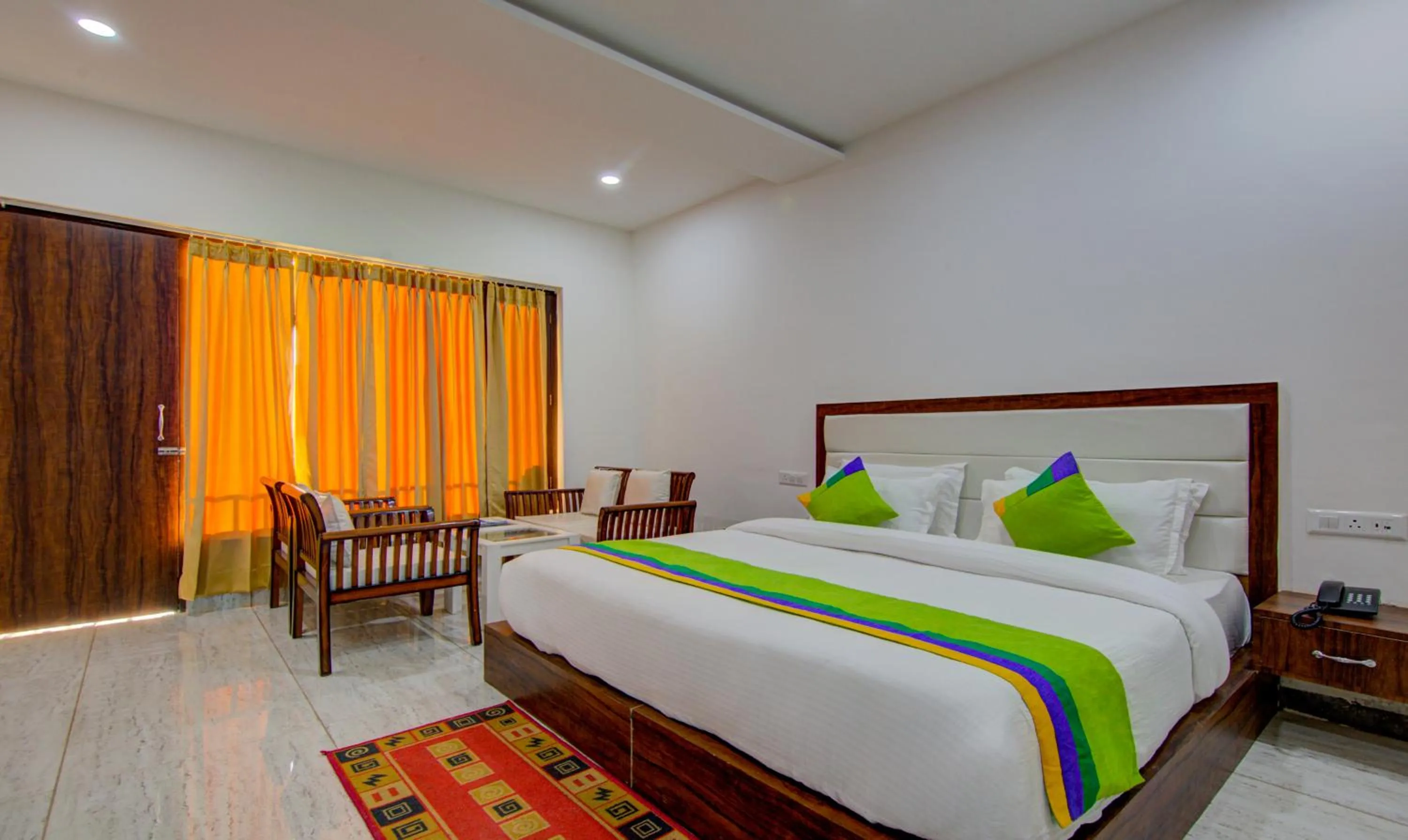 Bedroom, Bed in Treebo Down Town, Dalhousie