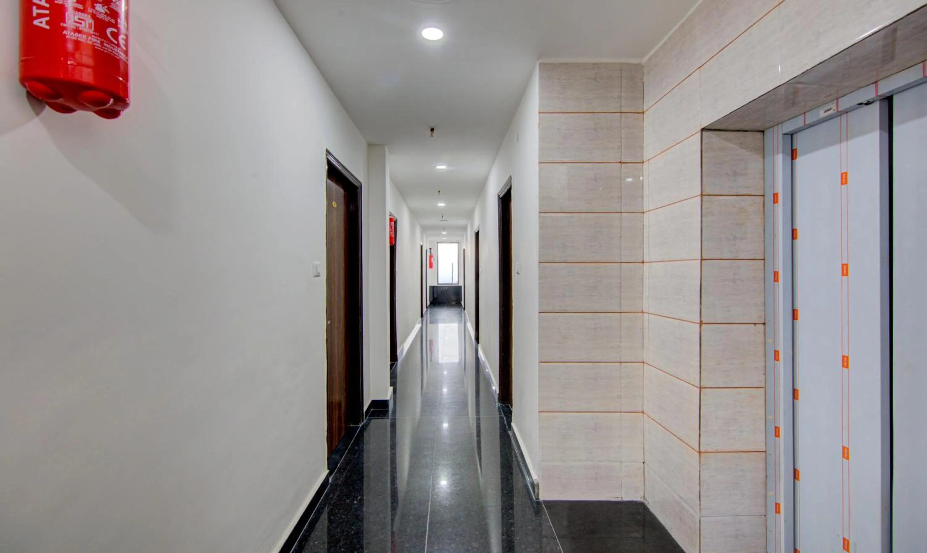 Lobby or reception in Treebo Down Town, Dalhousie