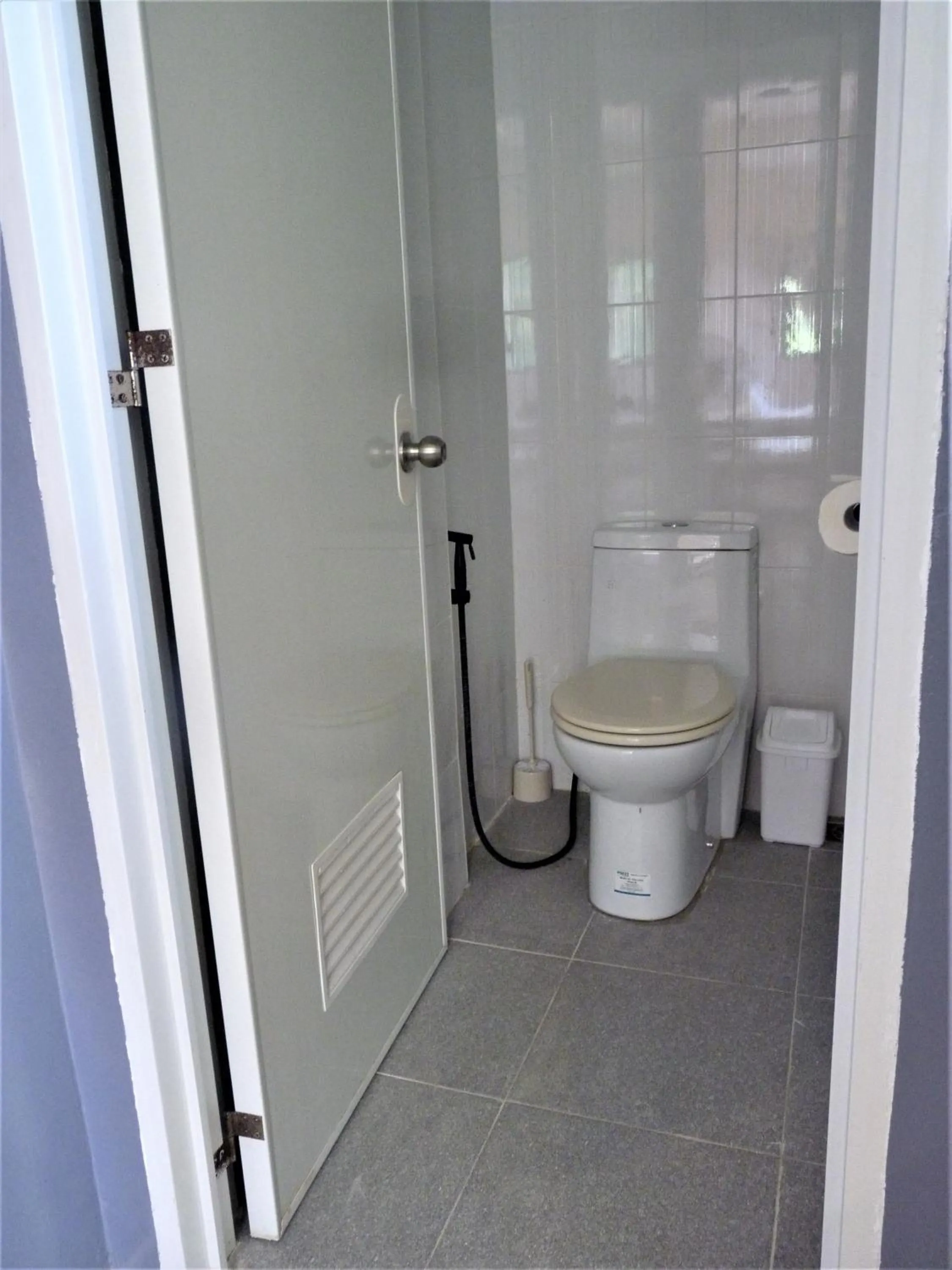 Toilet in The Lazy Tiki