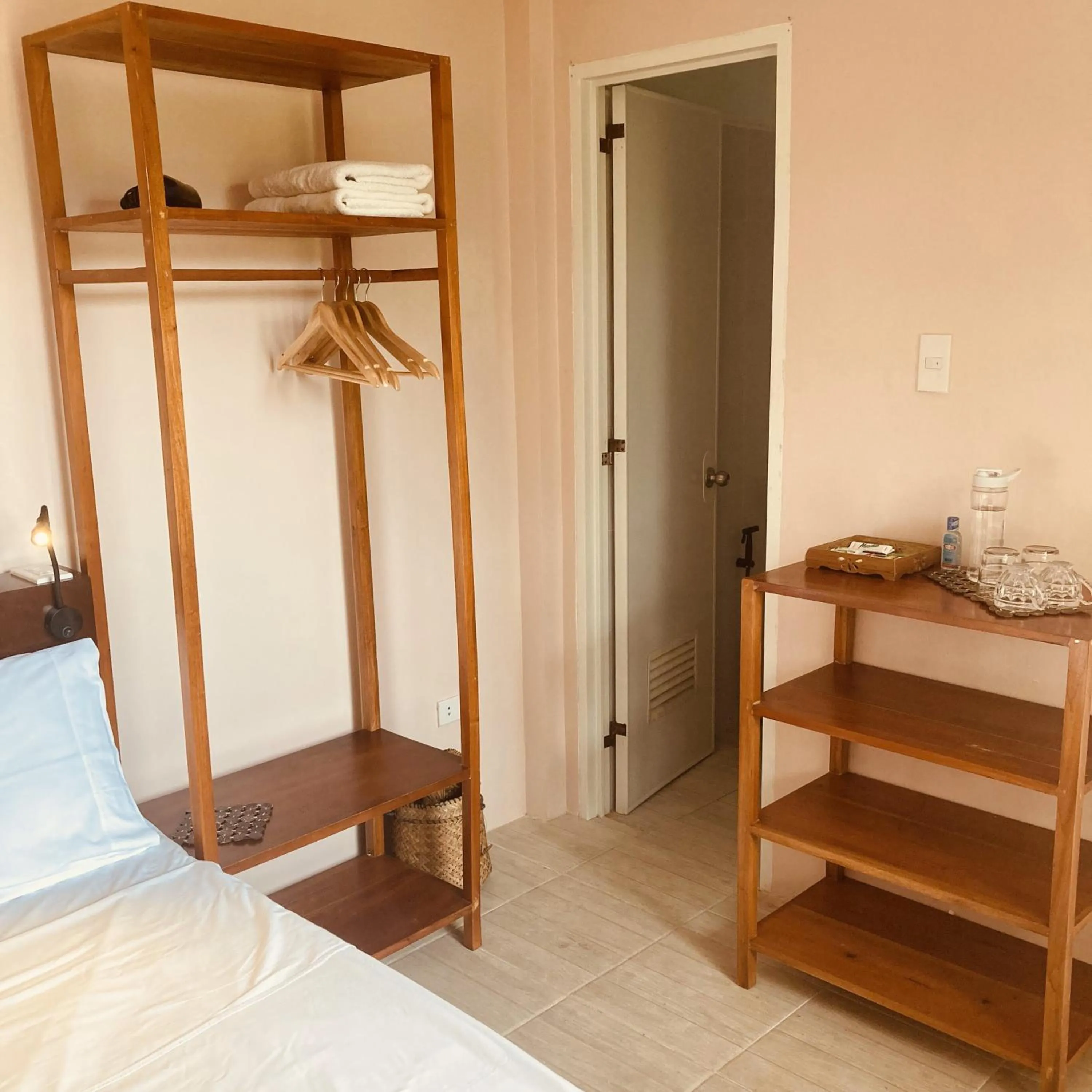 Bedroom, Bed in The Lazy Tiki