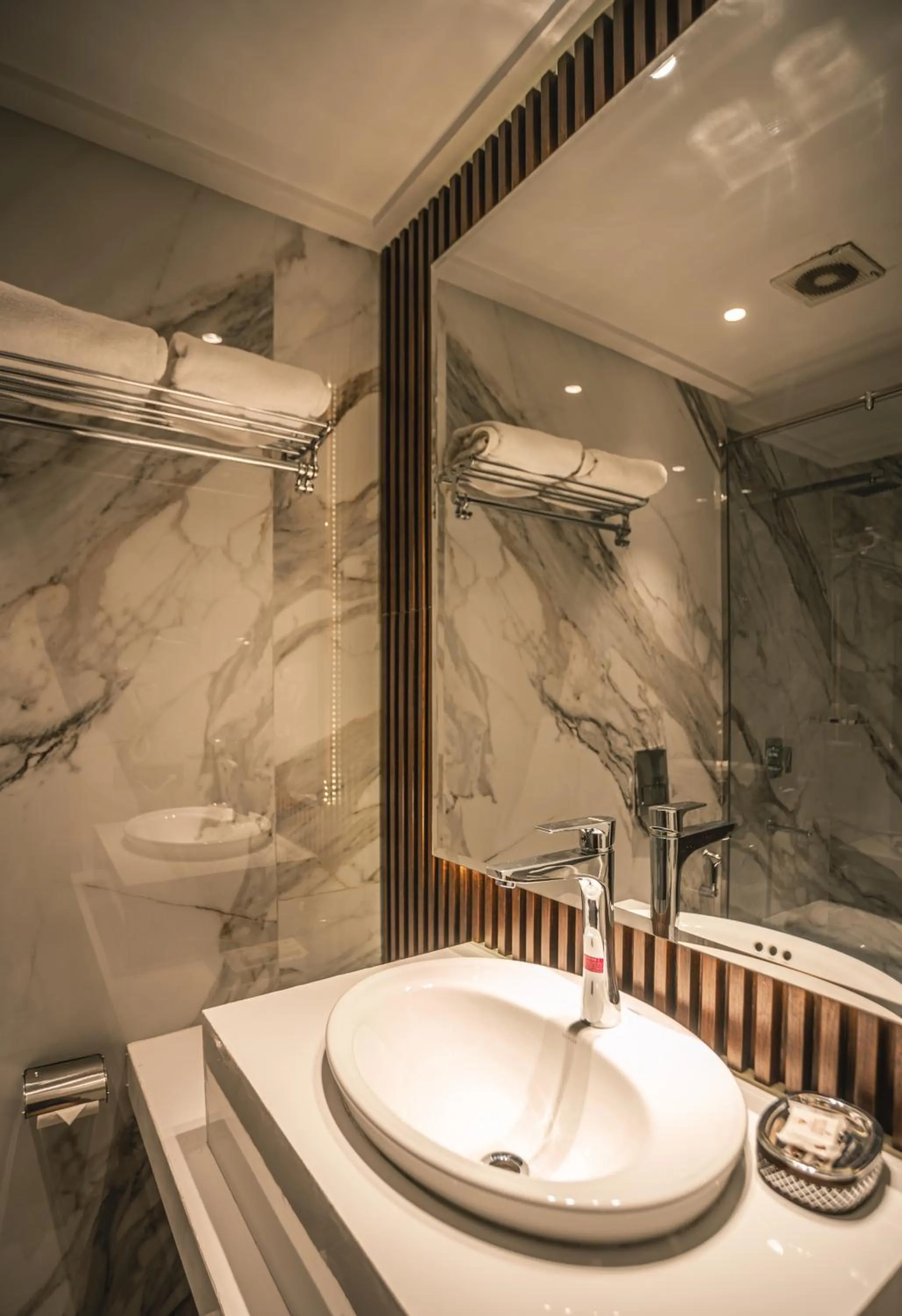 Bathroom in Amritara Kirpa, Amritsar