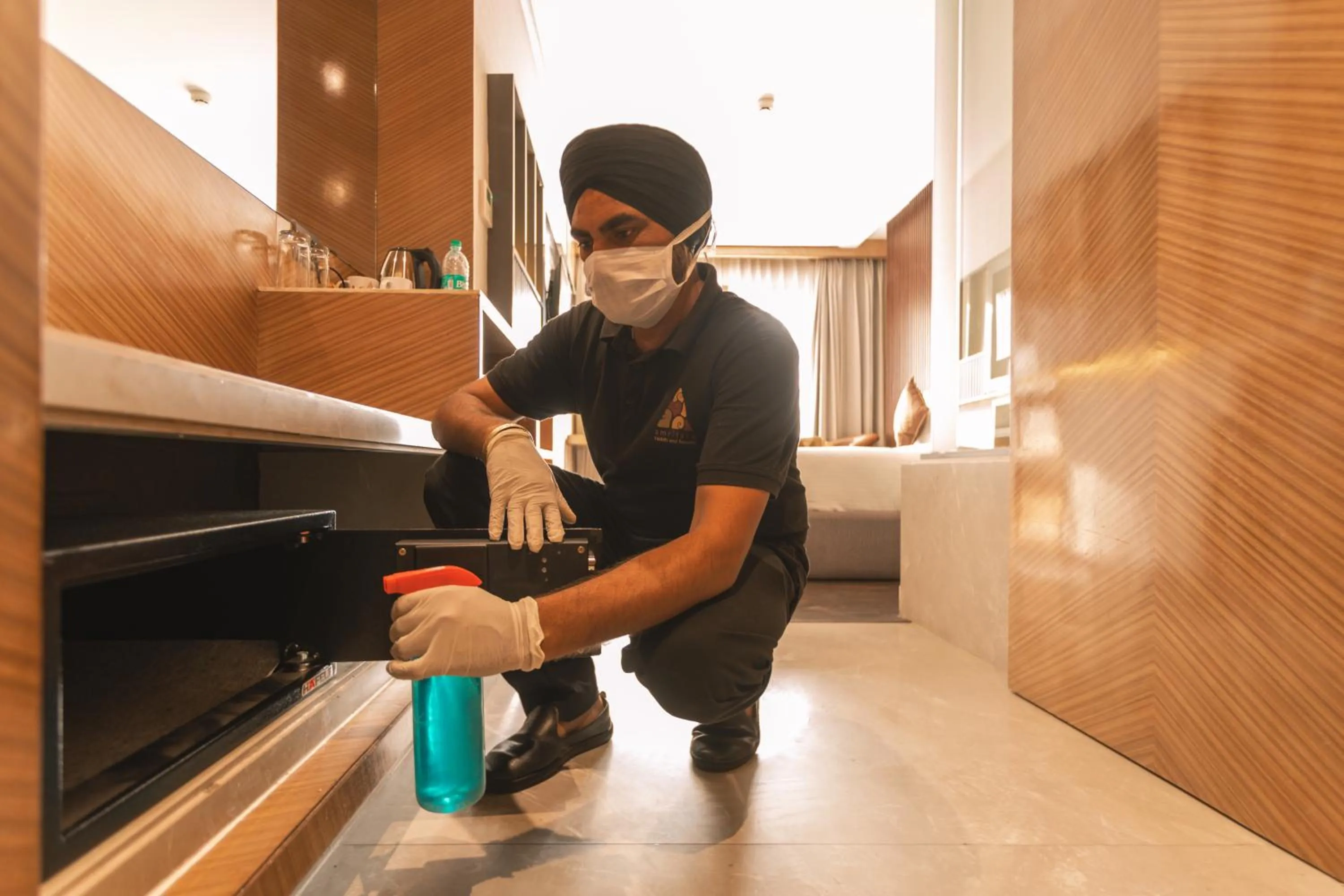 Staff in Amritara Kirpa, Amritsar