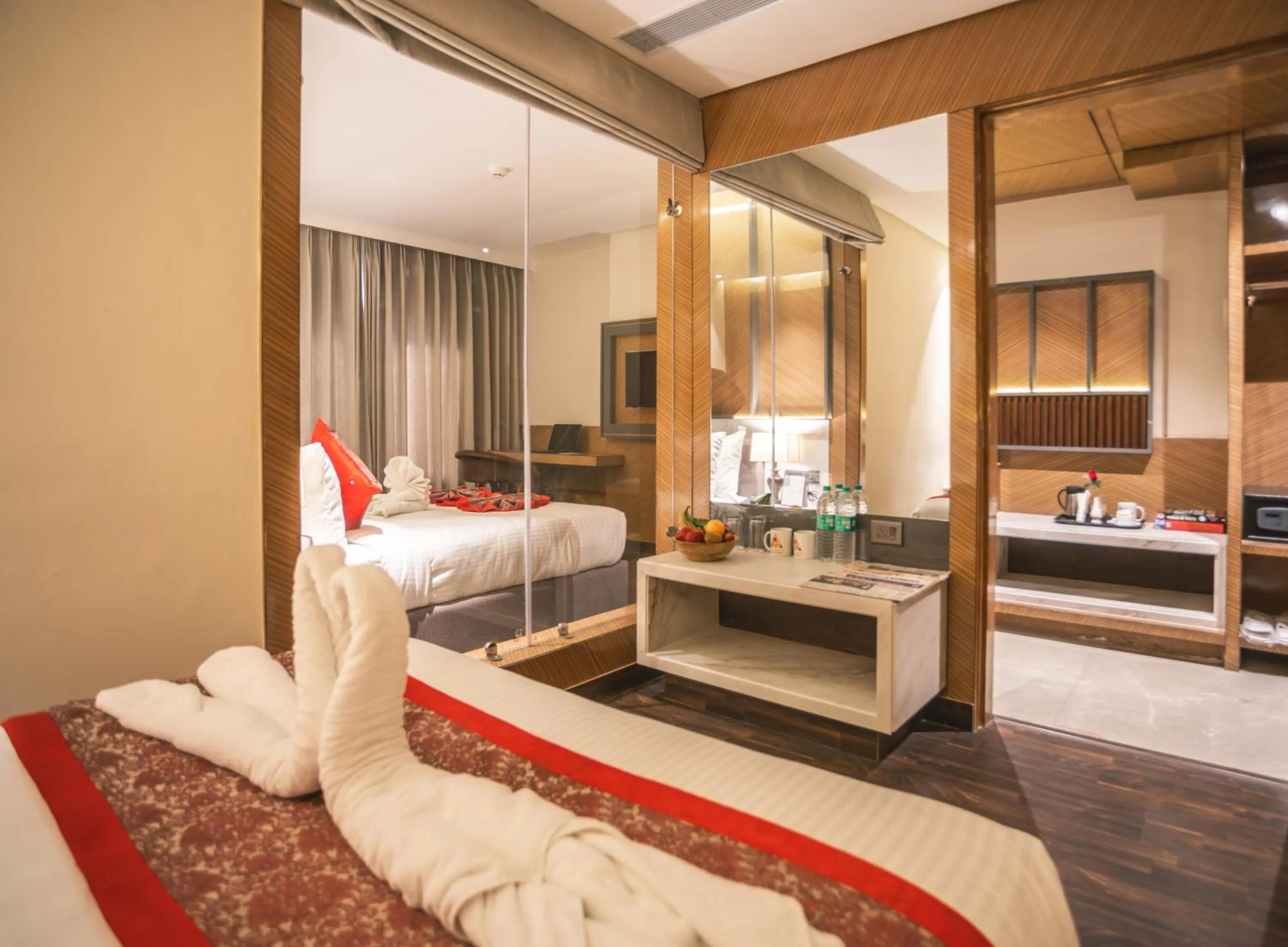 Photo of the whole room, Bed in Amritara Kirpa, Amritsar