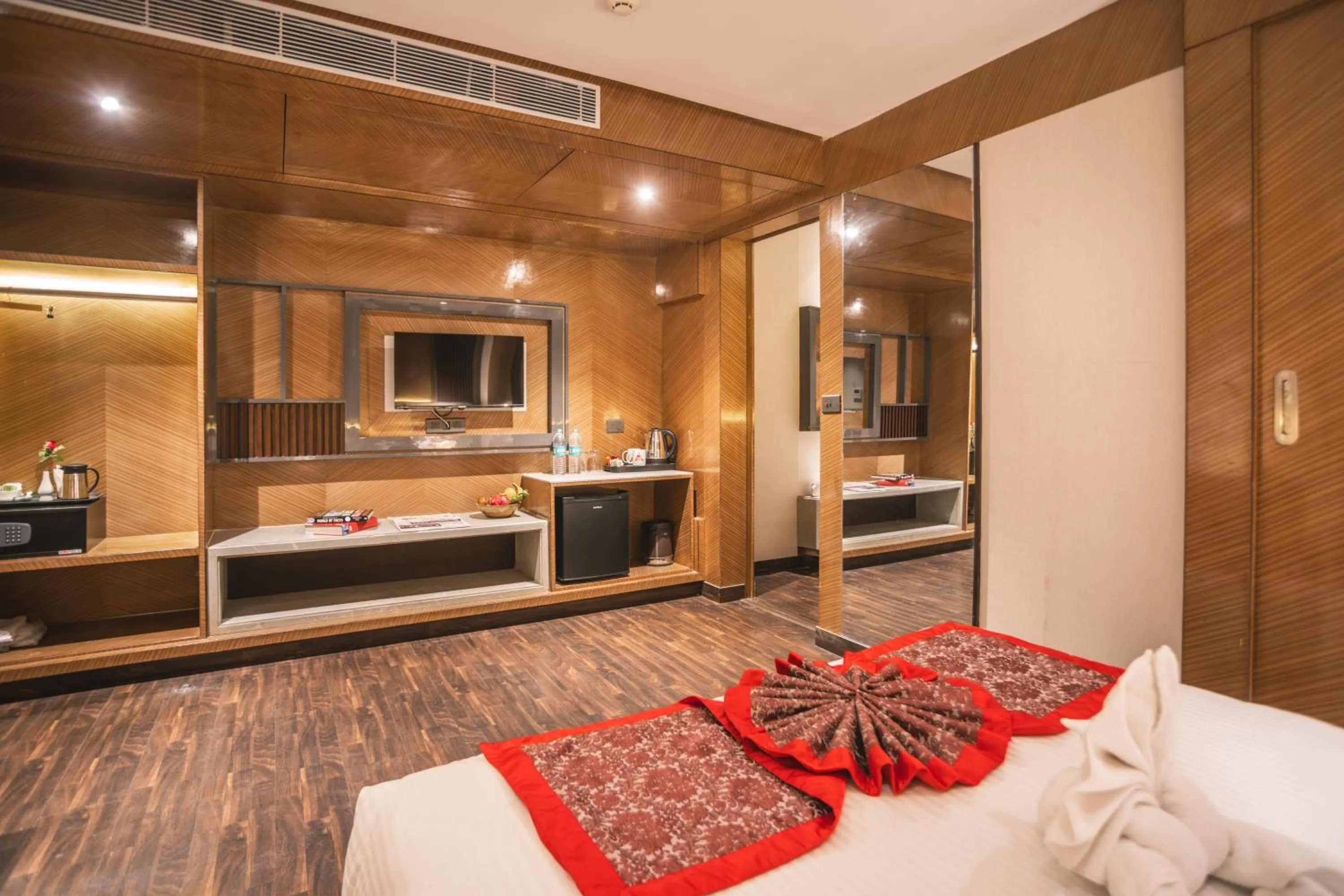 Coffee/tea facilities, Bed in Amritara Kirpa, Amritsar