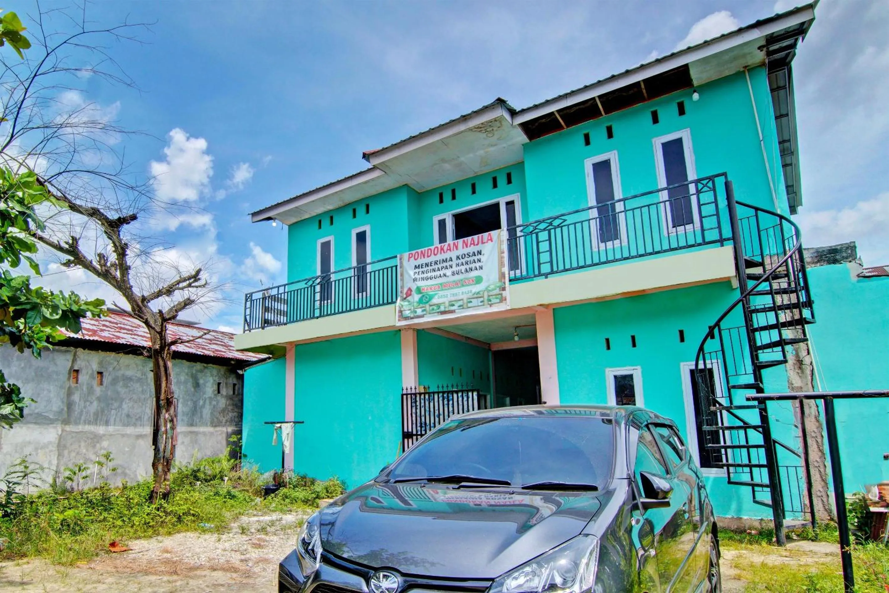 Facade/entrance in SPOT ON 91918 Najla Guest House Syariah