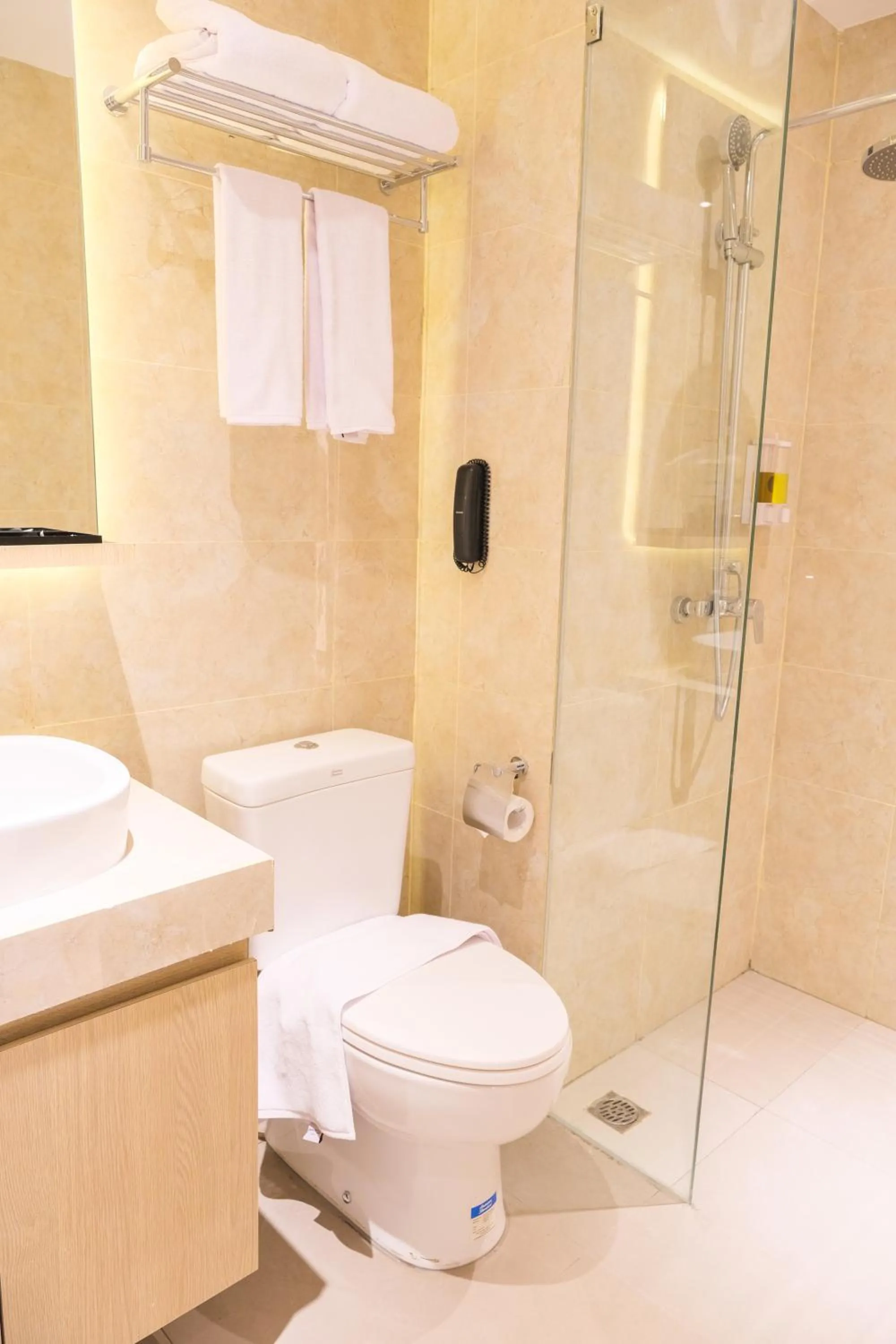 Bathroom in Pentacity Hotel Balikpapan