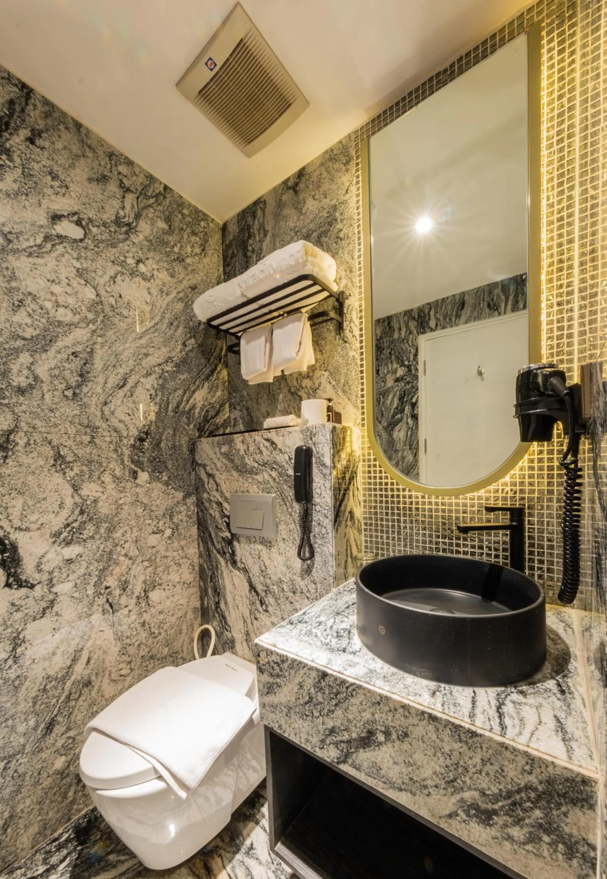 Bathroom in Pentacity Hotel Balikpapan