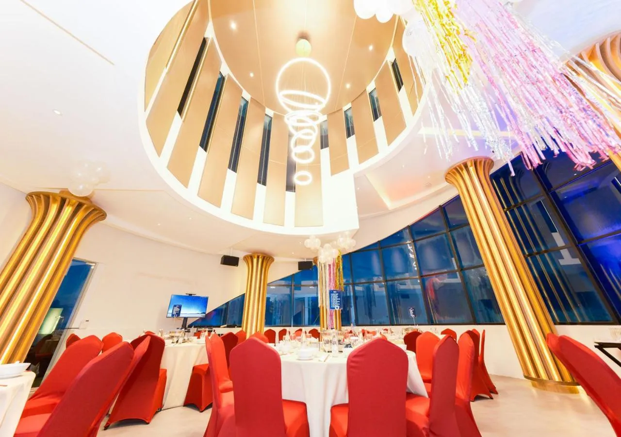 Seating area in Pentacity Hotel Balikpapan