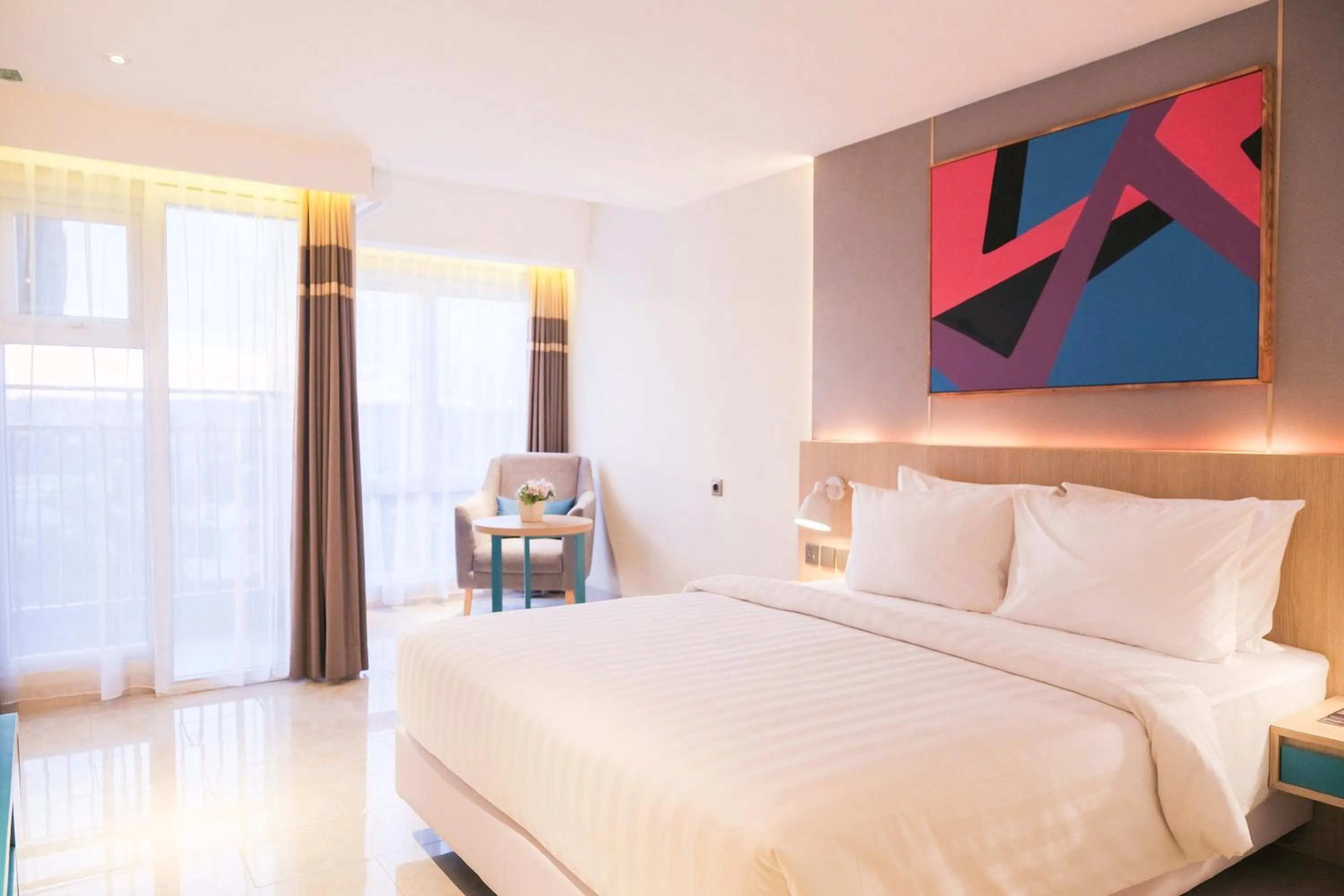 View (from property/room), Bed in Pentacity Hotel Balikpapan