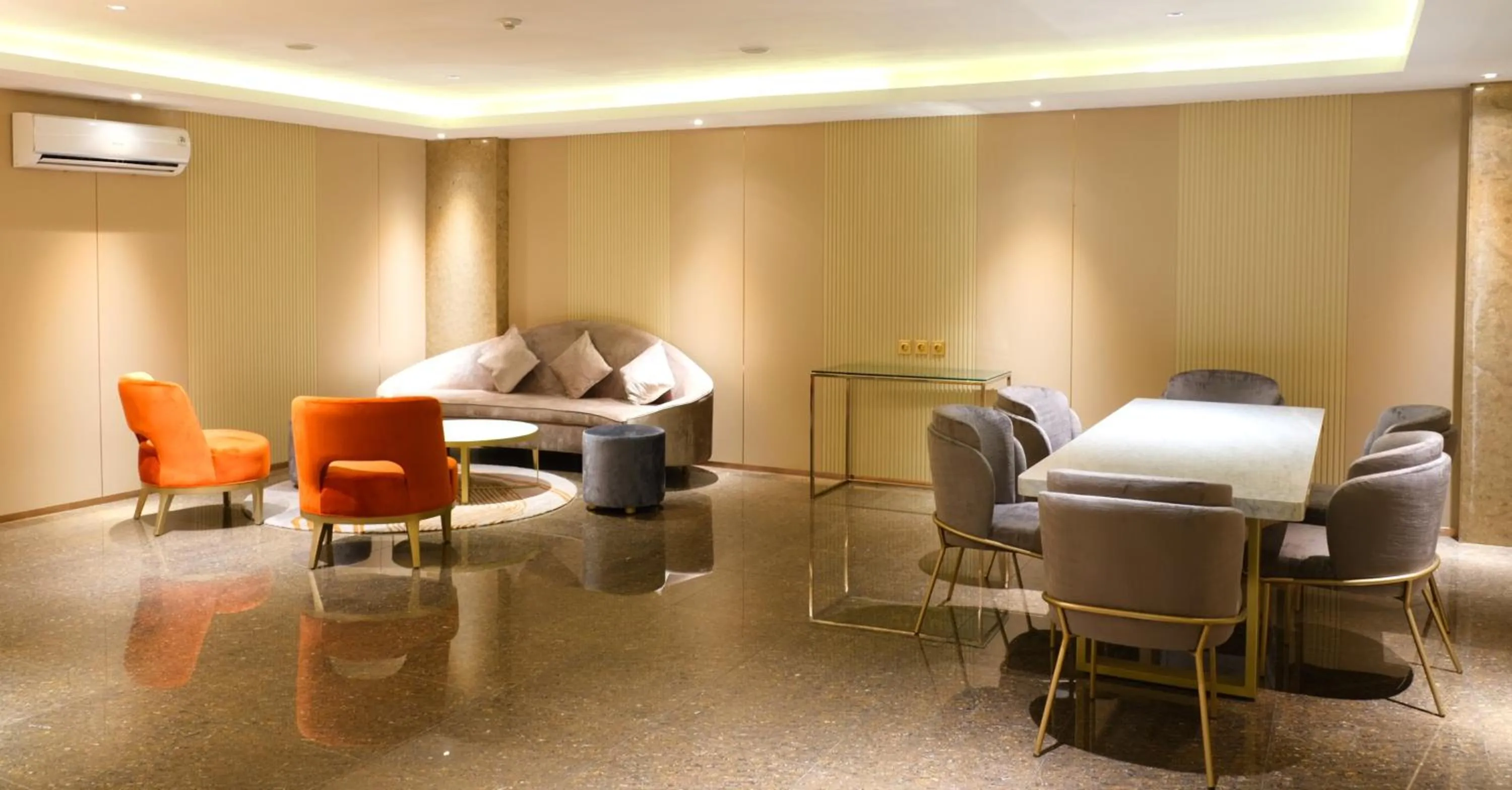 Business facilities in Pentacity Hotel Balikpapan