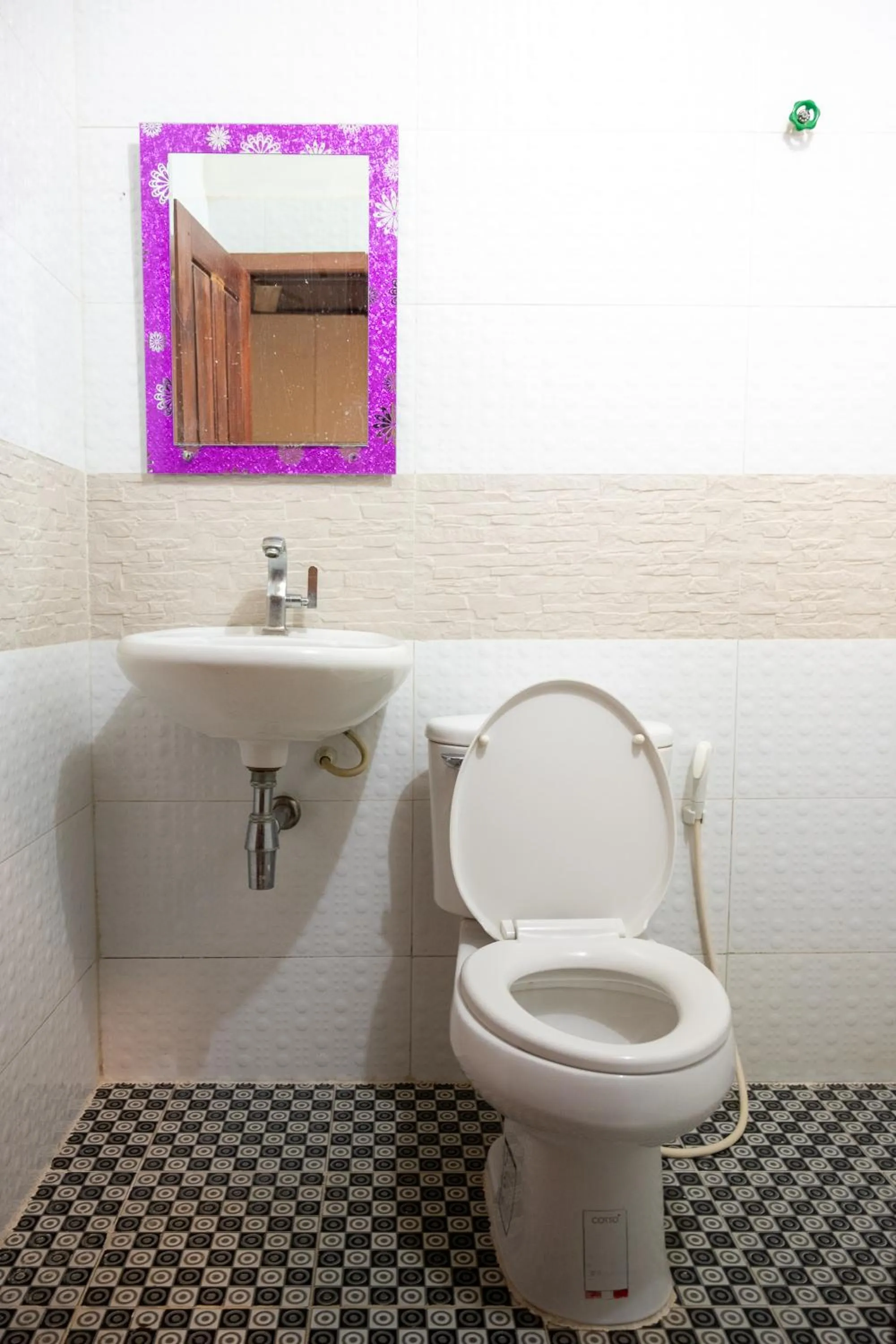 Toilet in Makers Guesthouse