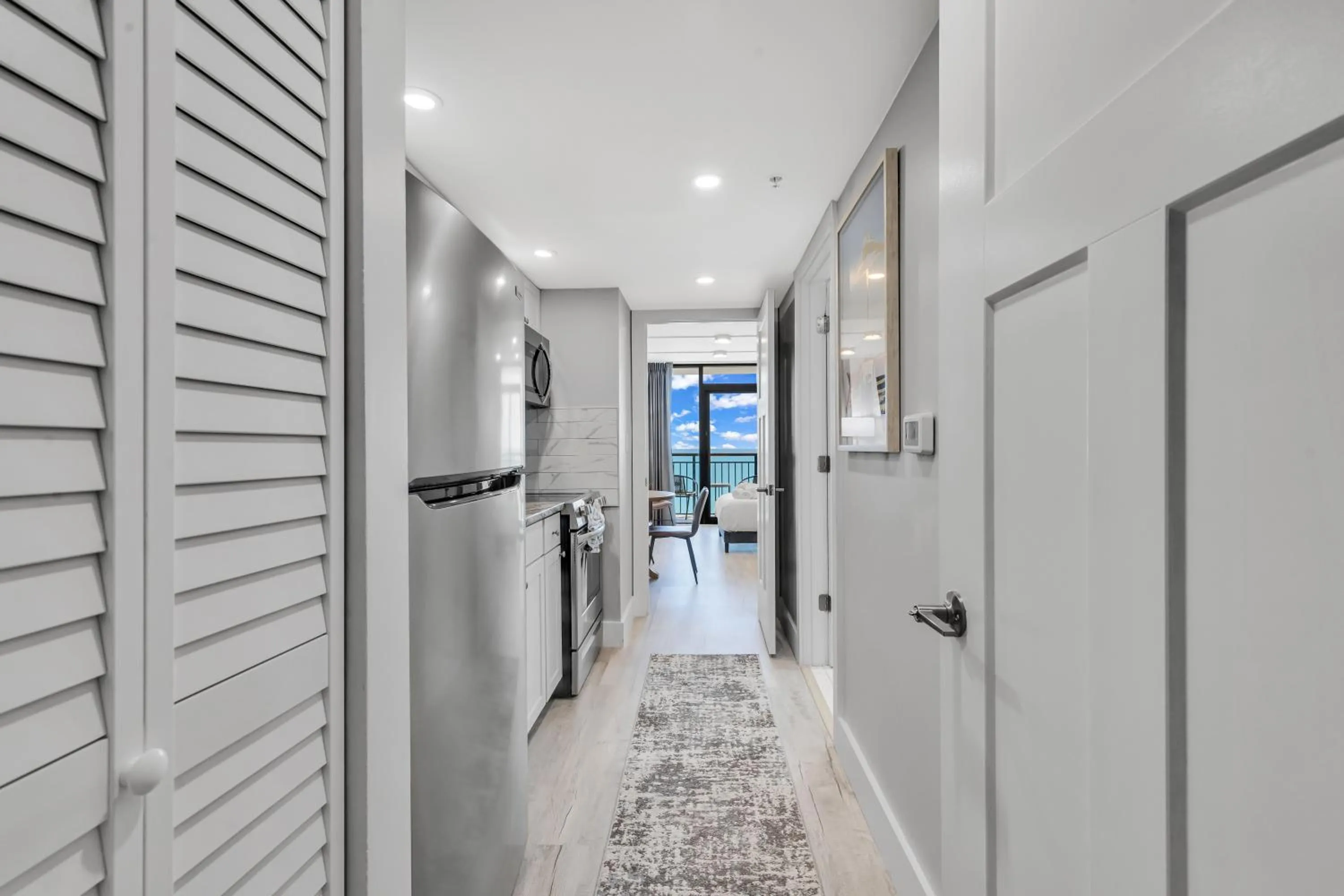 Kitchen or kitchenette in Breakers Tower 1BR Oceanfront Condo