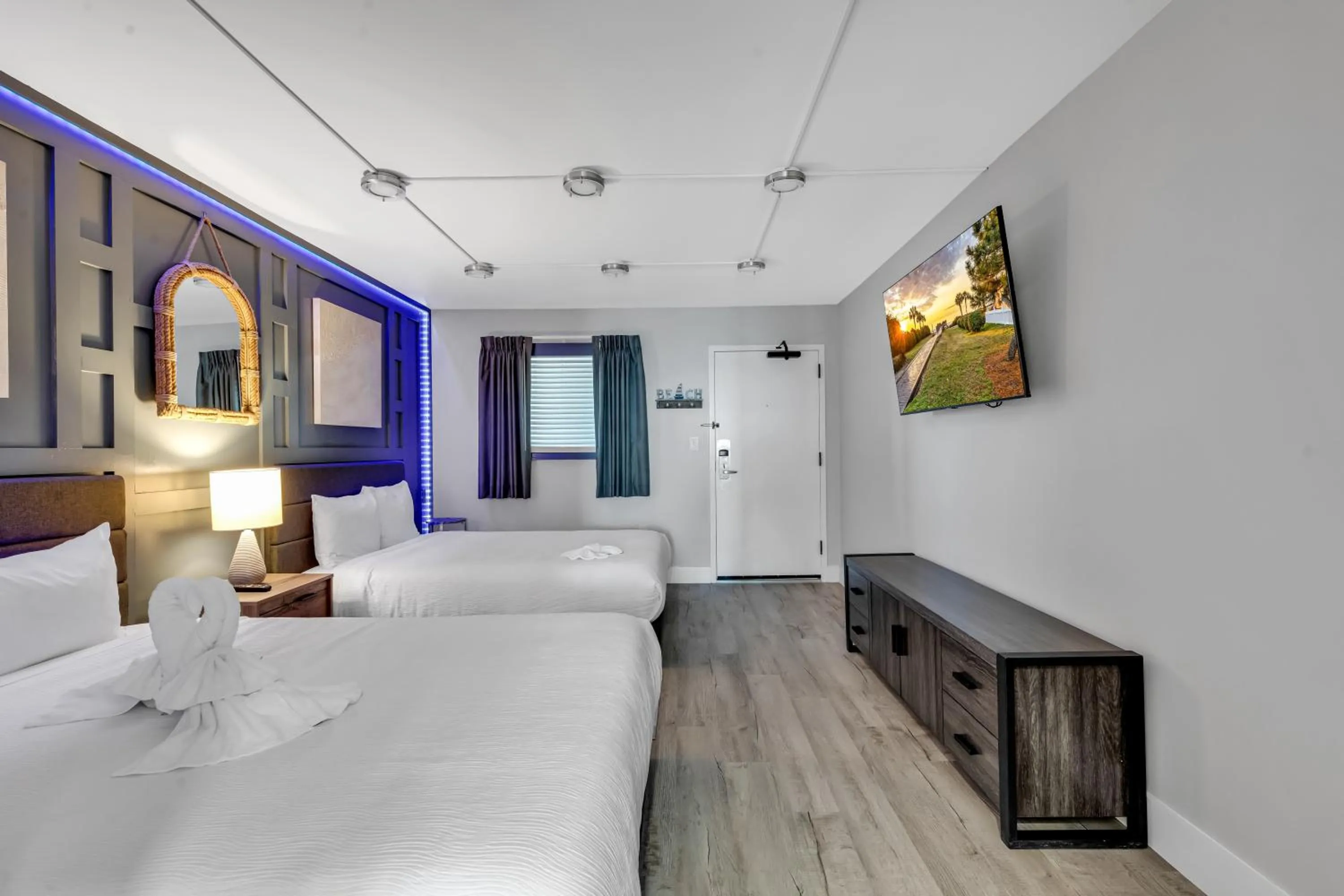 Bedroom, Bed in Breakers Tower 1BR Oceanfront Condo