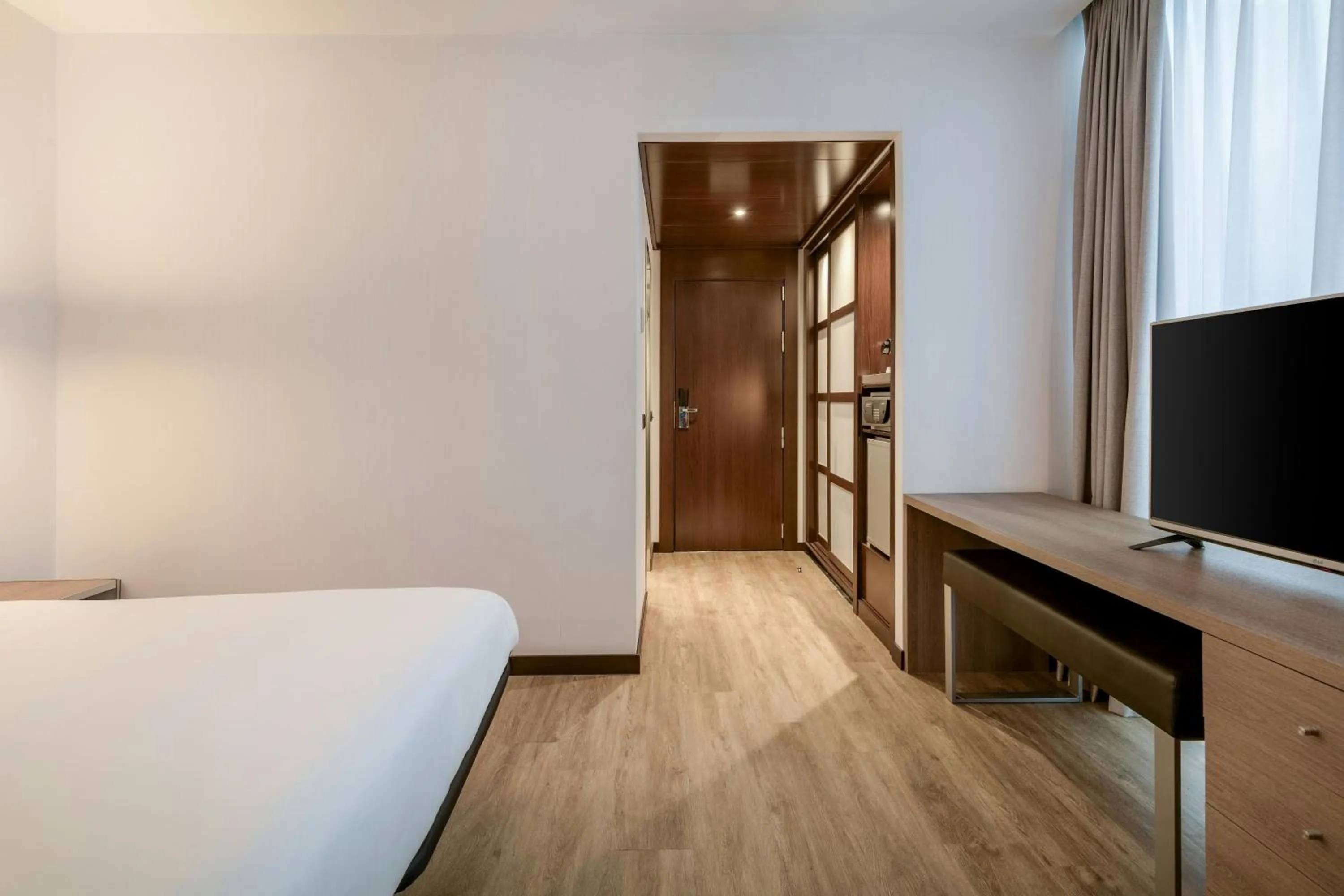 Photo of the whole room, Bed in AC Hotel La Finca by Marriott