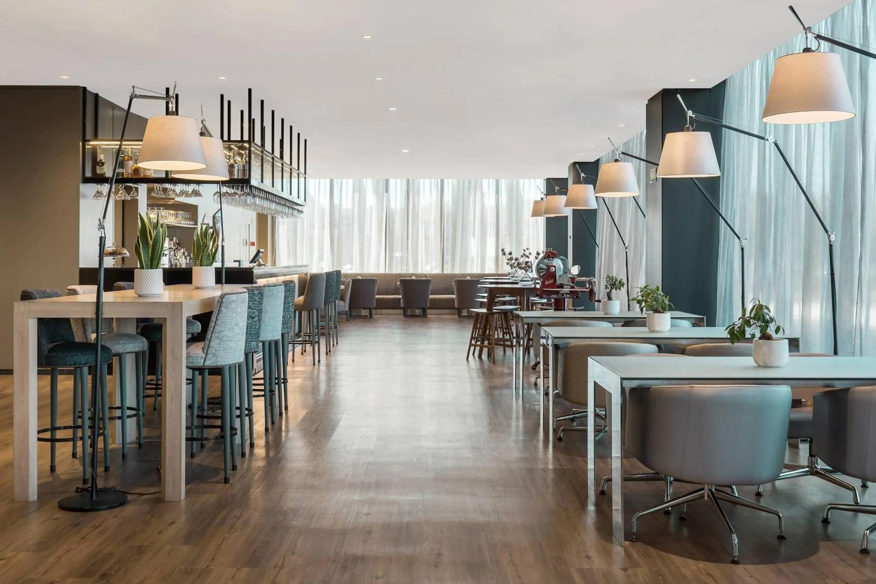 Lounge or bar in AC Hotel La Finca by Marriott