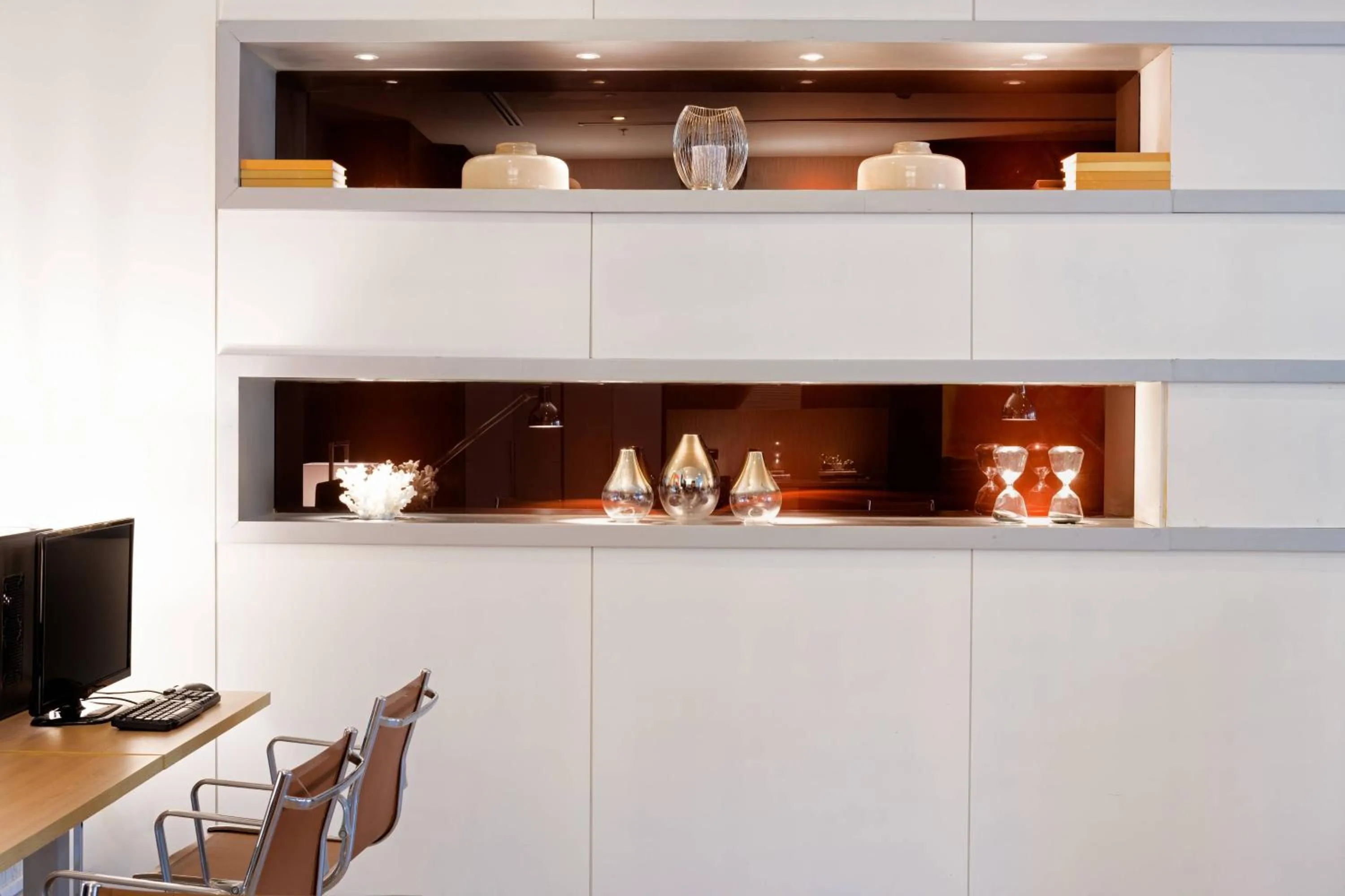 Lounge or bar in AC Hotel Algeciras by Marriott