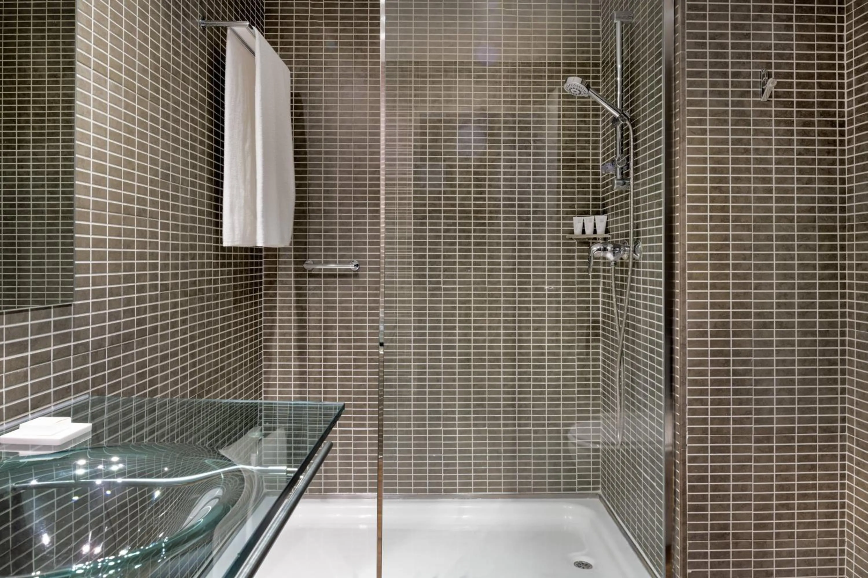 Bathroom in AC Hotel Algeciras by Marriott