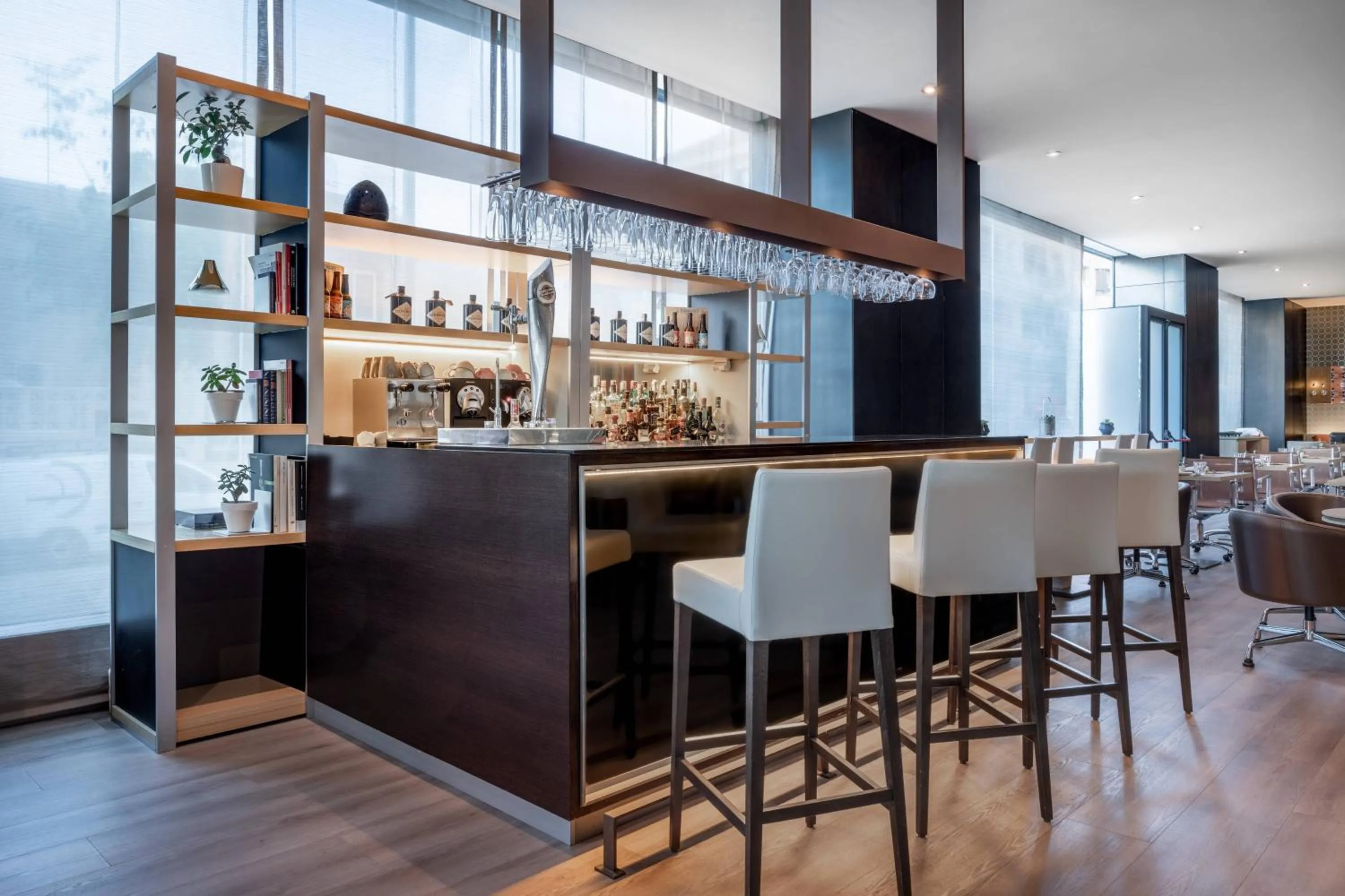 Lounge or bar in AC Hotel Algeciras by Marriott