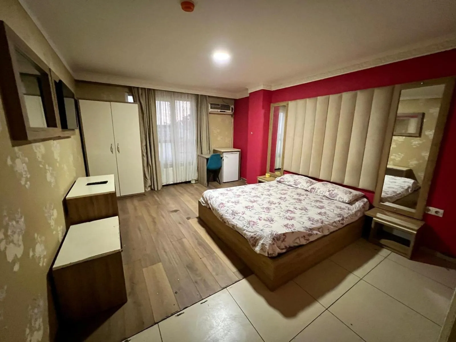 Bed in CAMELLİA SUİT HOTEL