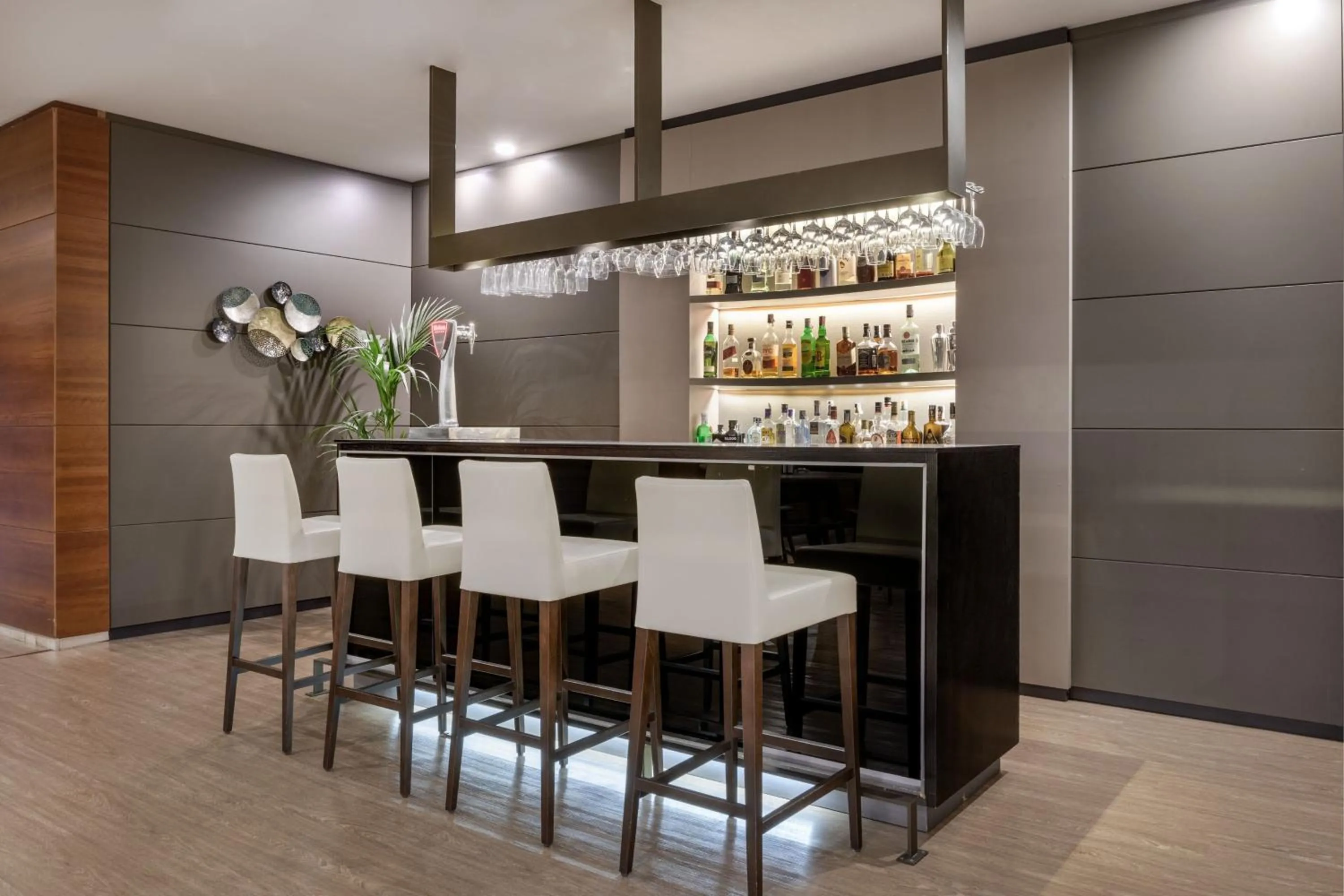 Lounge or bar in AC Hotel Murcia by Marriott