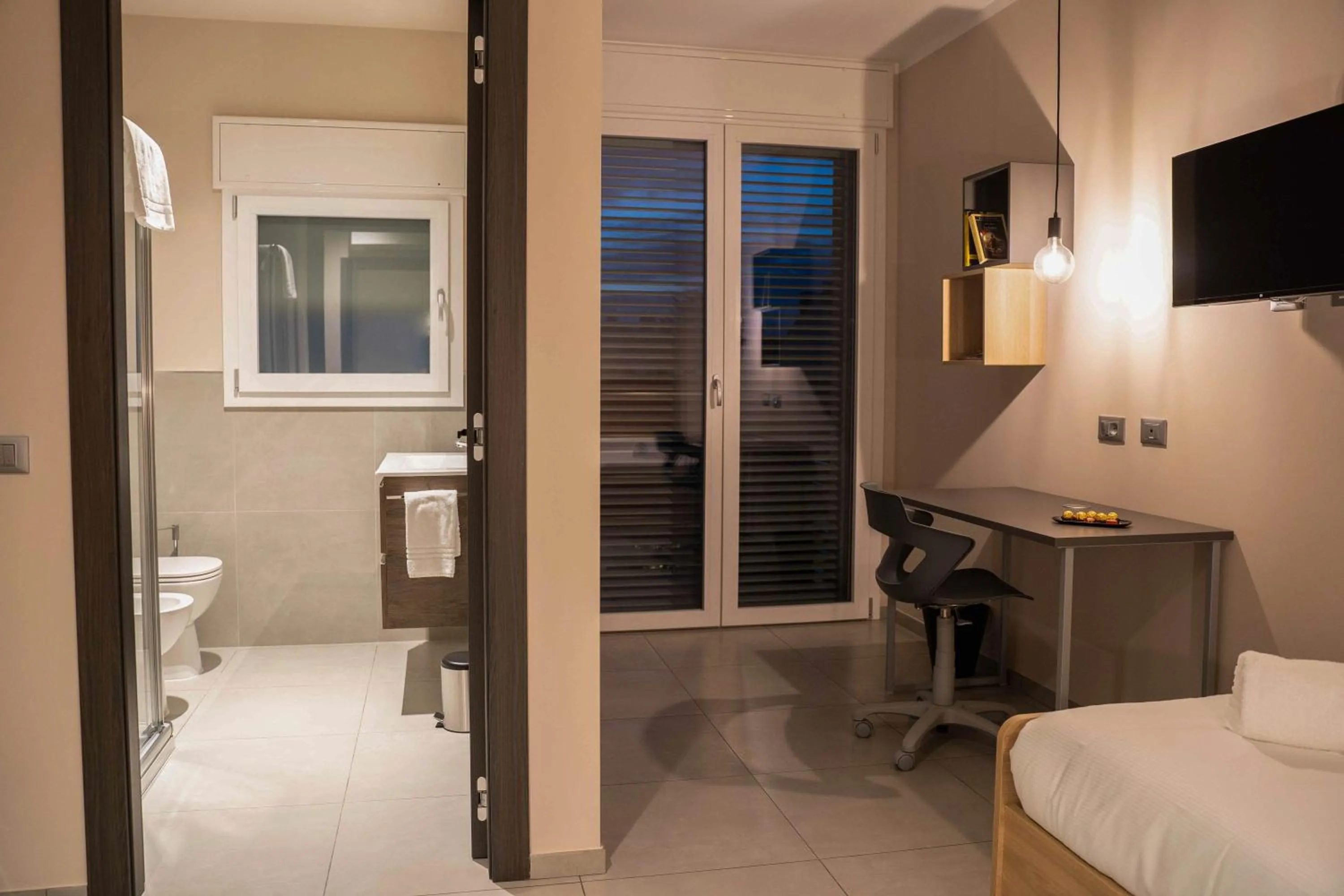 Photo of the whole room, Bed in Terranova49